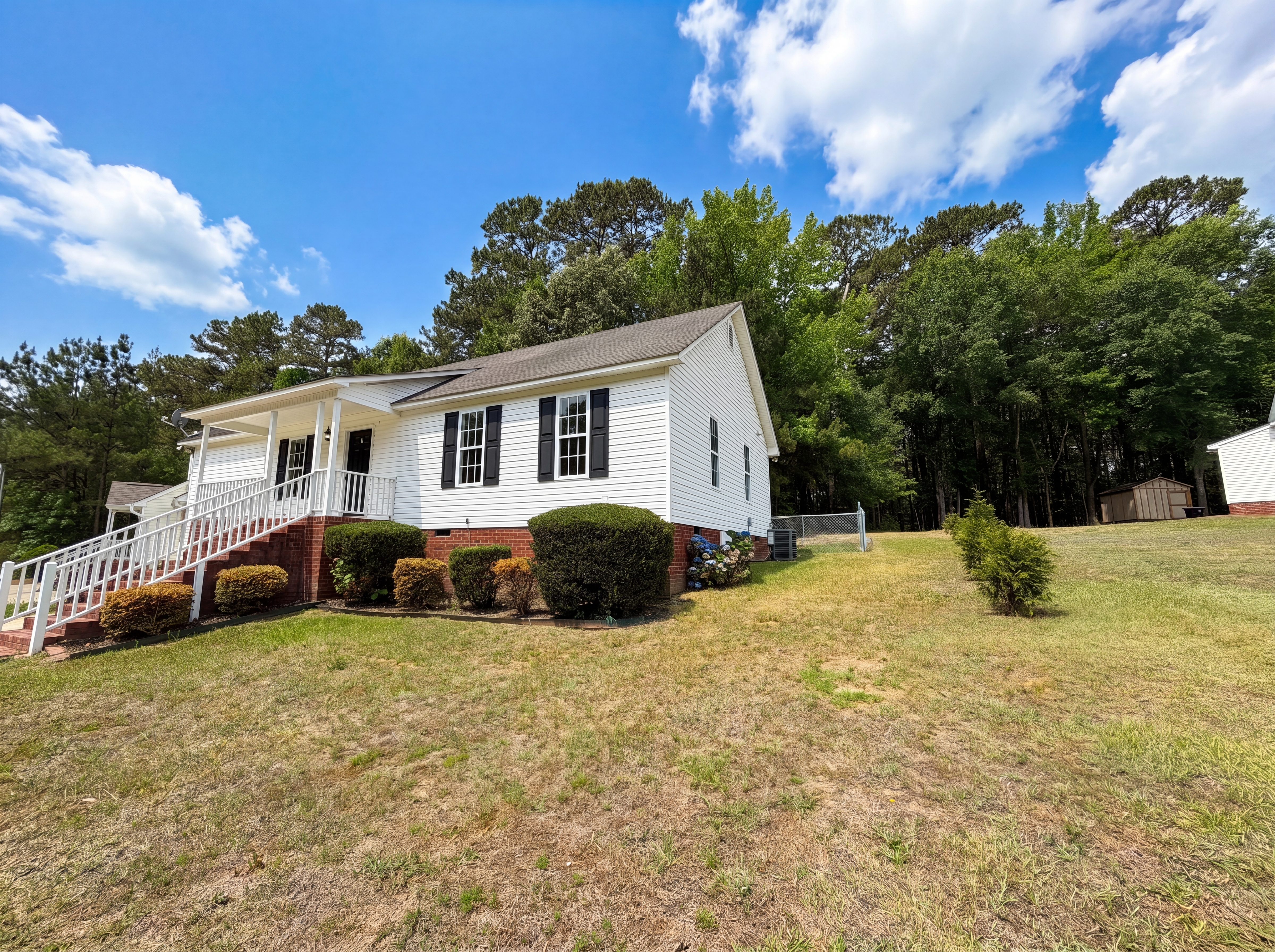 Photo 14 of 16 of 1024 Laurel Leaf Rd, Zebulon, NC