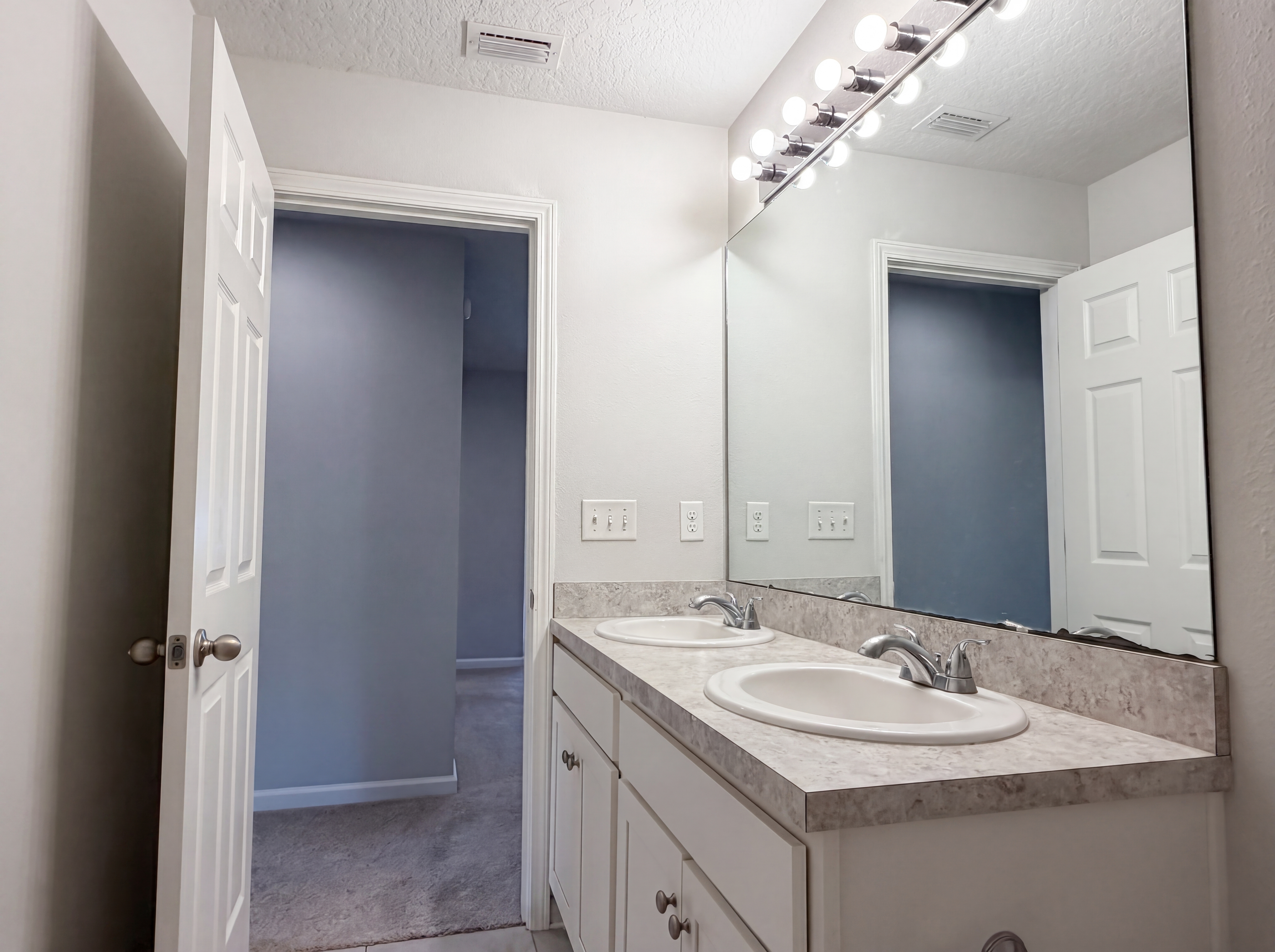 Photo 20 of 25 of 95443 Woodbridge Pkwy, Fernandina Beach, FL