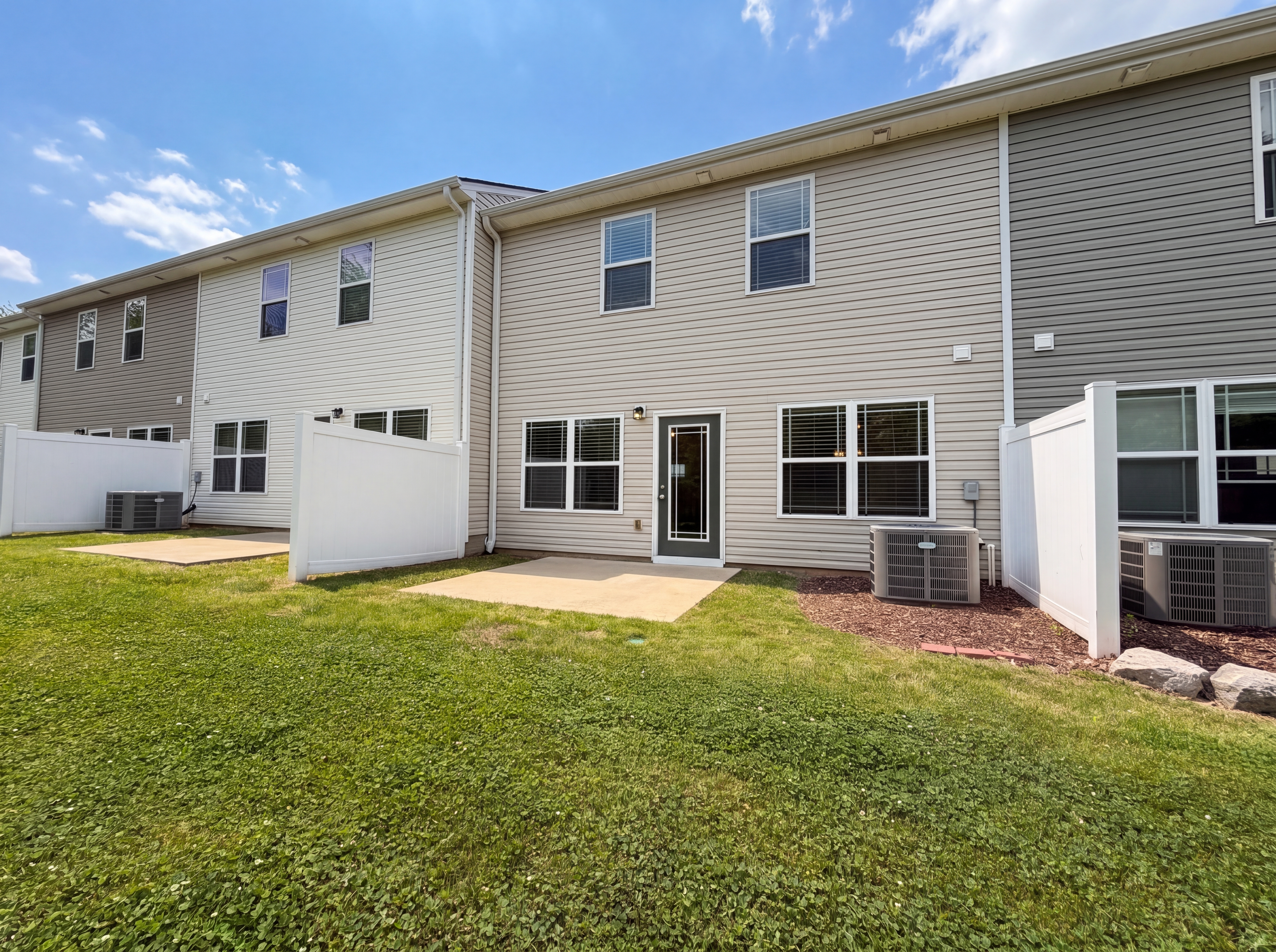 Photo 19 of 23 of 1134 Somerset Springs Dr, Spring Hill, TN