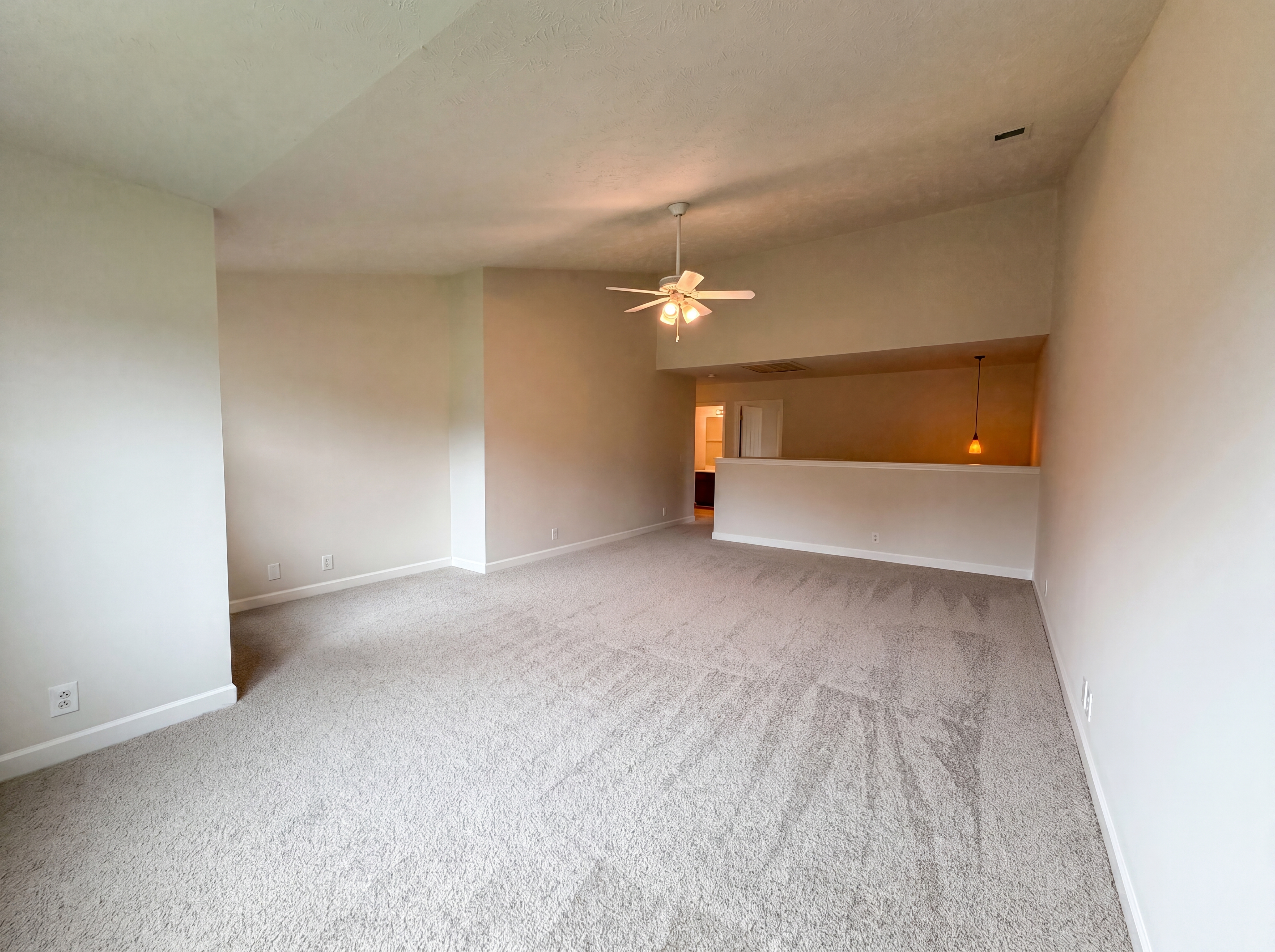 Photo 11 of 25 of 1223 California Dr, Murfreesboro, TN