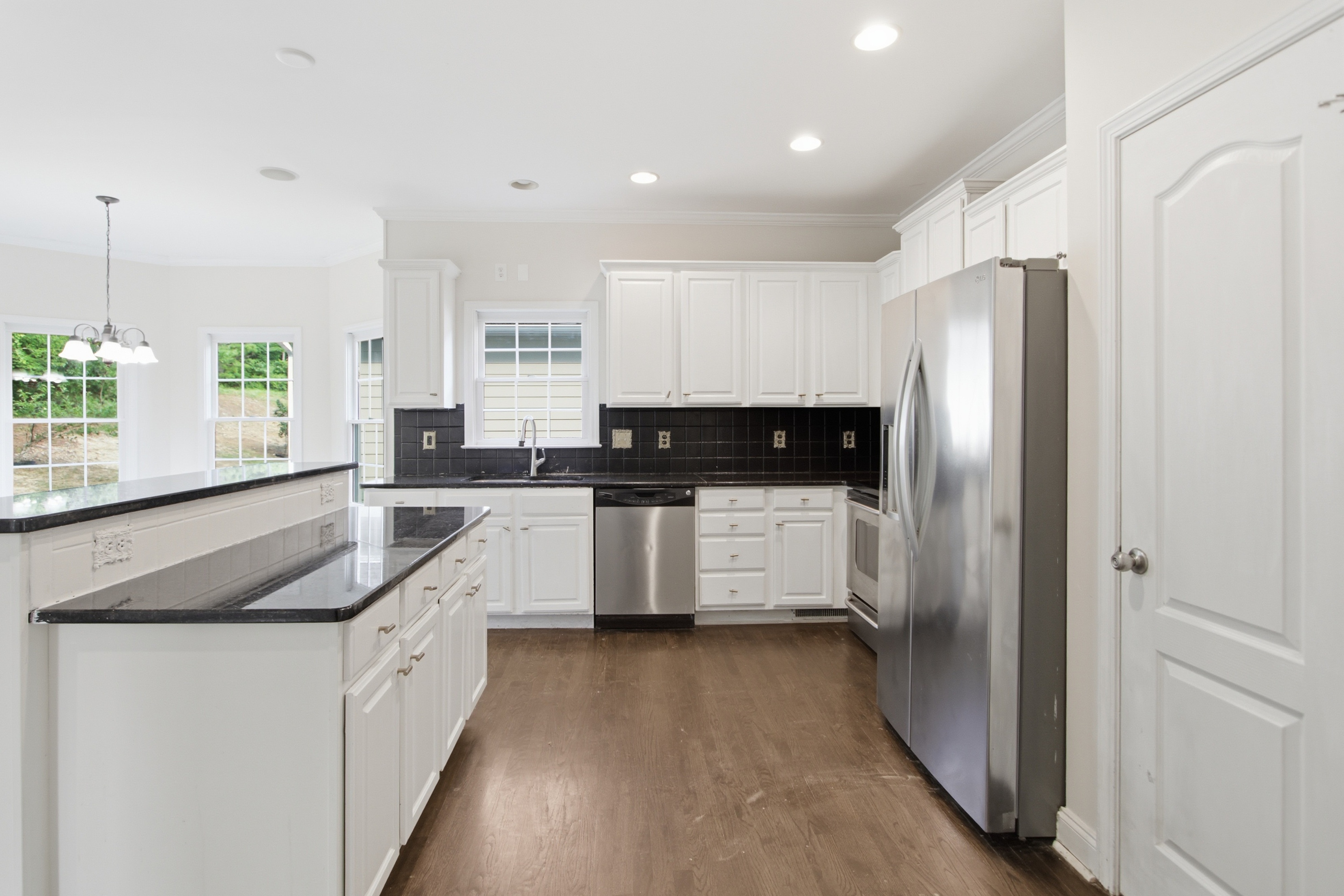 Photo 13 of 61 of 1028 River Forest Pt, Lawrenceville, GA