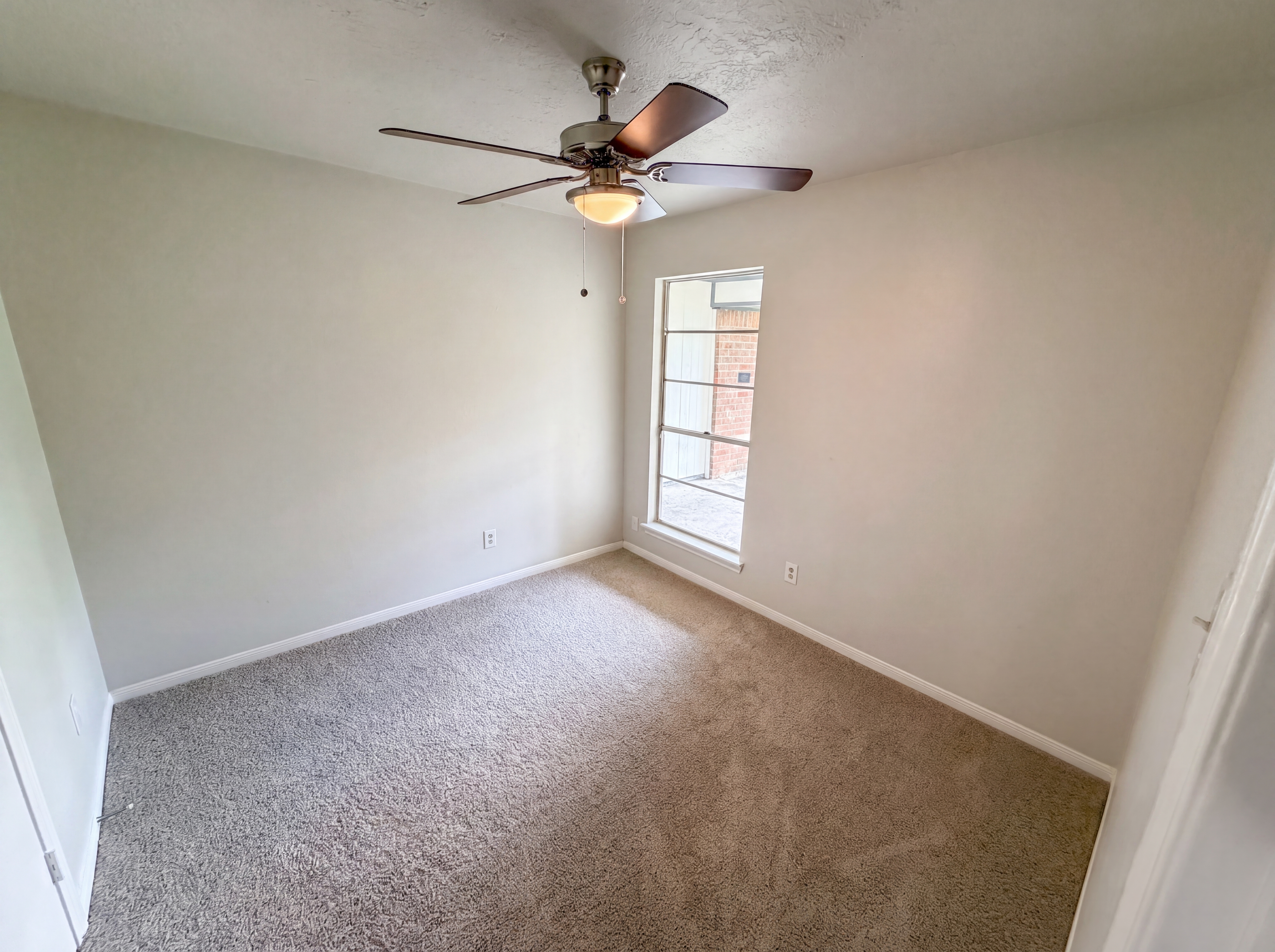 Photo 13 of 21 of 311 Fir Ridge Dr, Huffman, TX