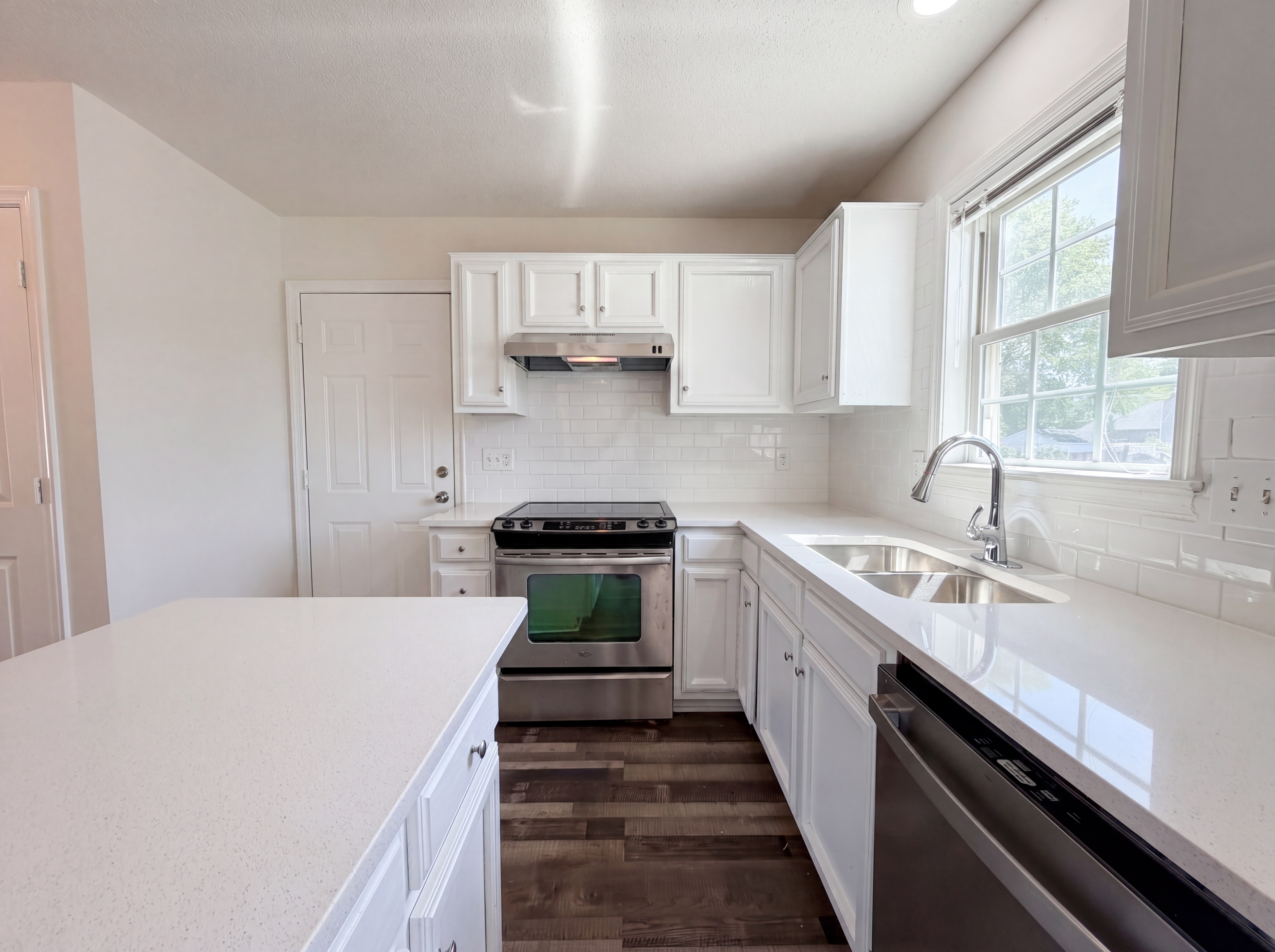 Photo 10 of 17 of 135 Brookgreen Ct, Kernersville, NC
