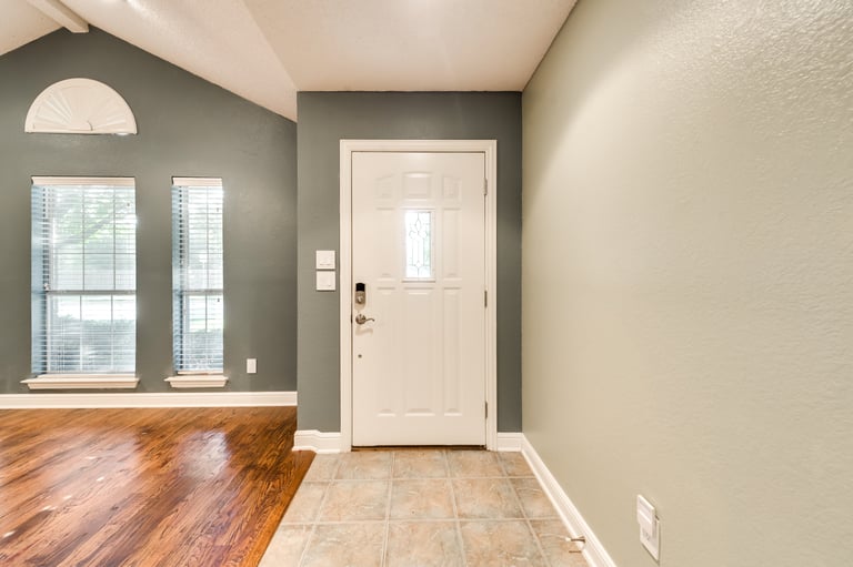 Photo 6 of 25 - 7502 Yorkmeadow Dr, Arlington, TX 76001