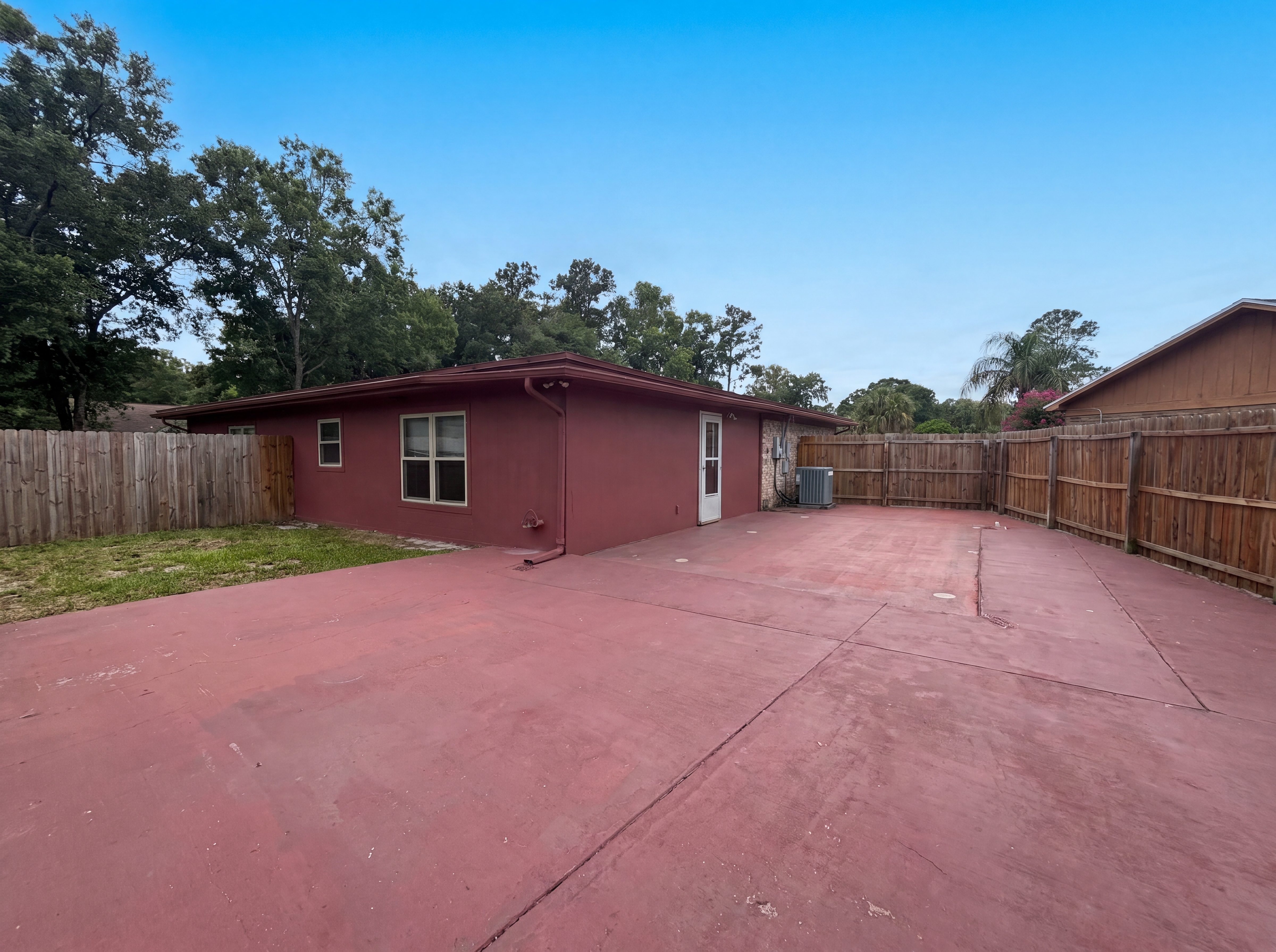 Photo 20 of 22 of 841 Chalmet Ln, Jacksonville, FL