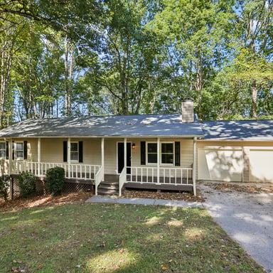 Property photo 1 of 82 Park Ln