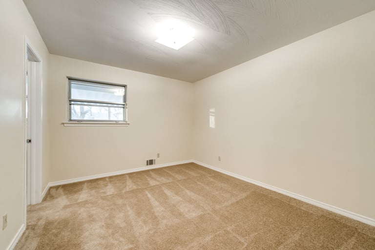 Photo 22 of 30 - 1005 McDonald Dr, Garland, TX 75041