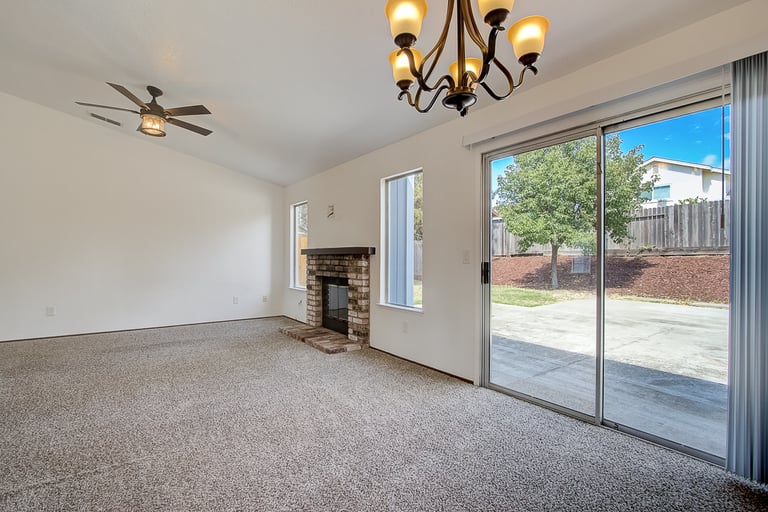 Photo 17 of 33 - 4205 Gold Ridge Way, Antelope, CA 95843