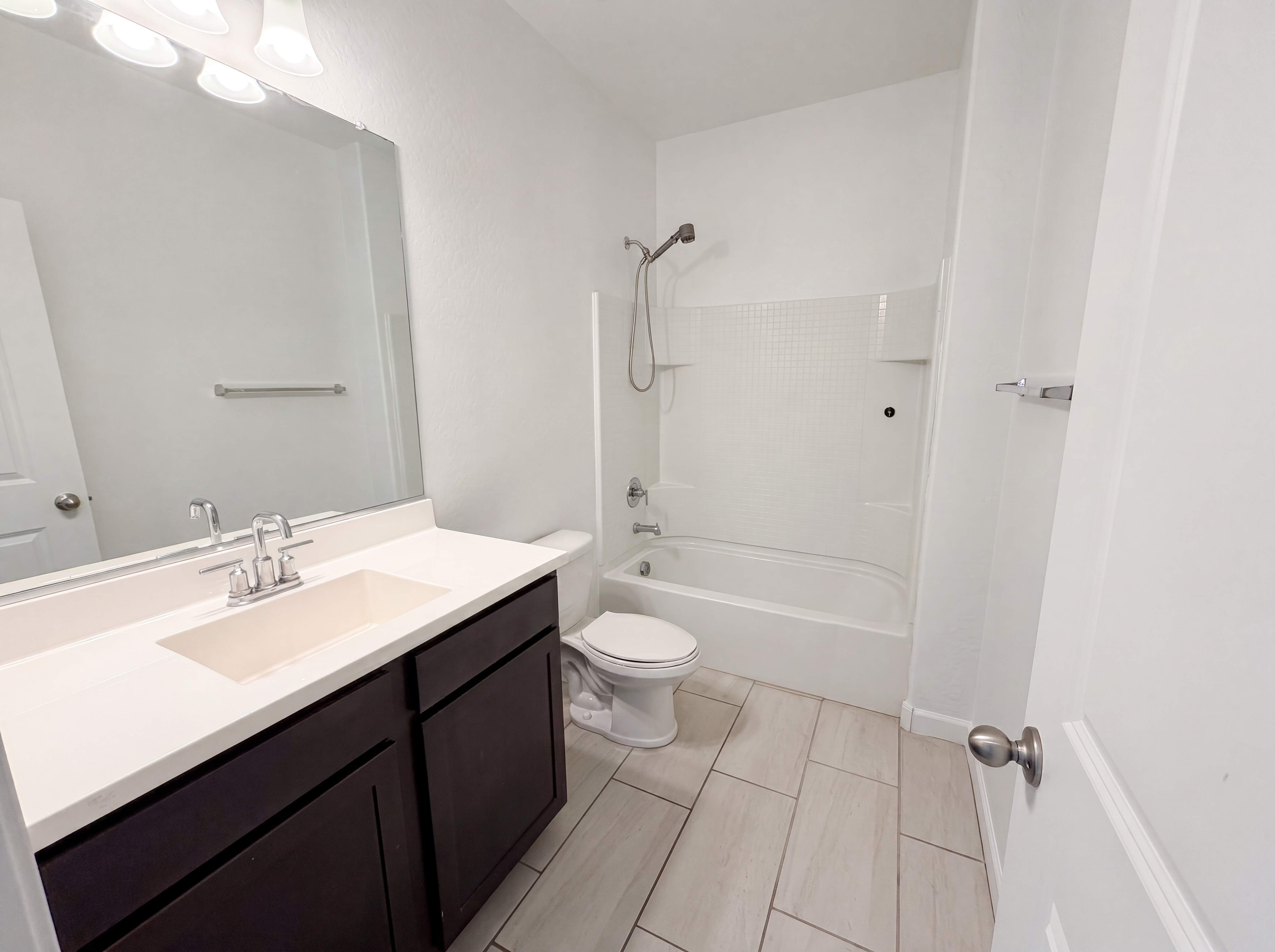 Photo 12 of 38 of 30568 W Clarendon Ave, Buckeye, AZ