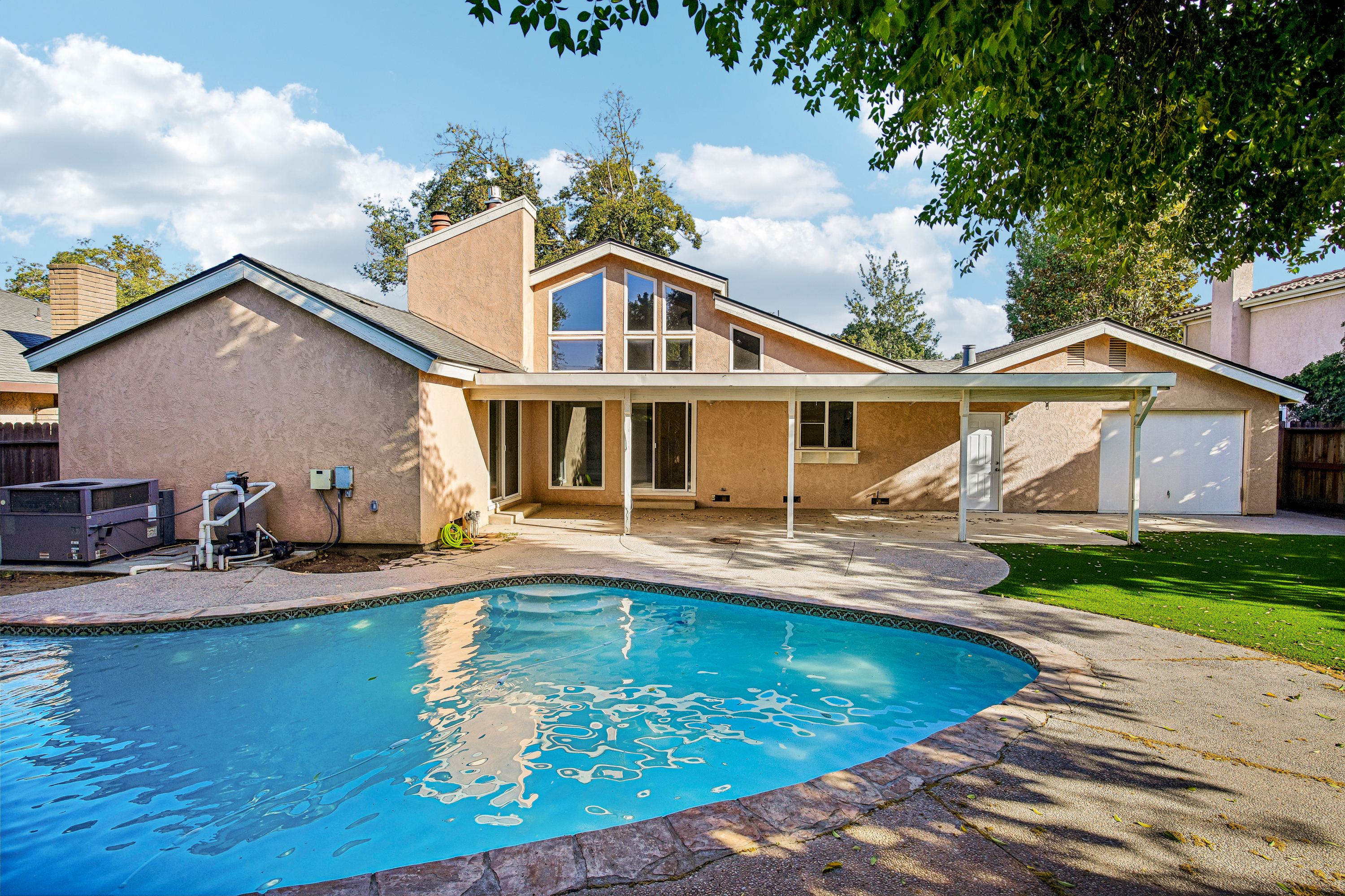 Photo 29 of 31 of 2100 Sandpoint Dr, Modesto, CA