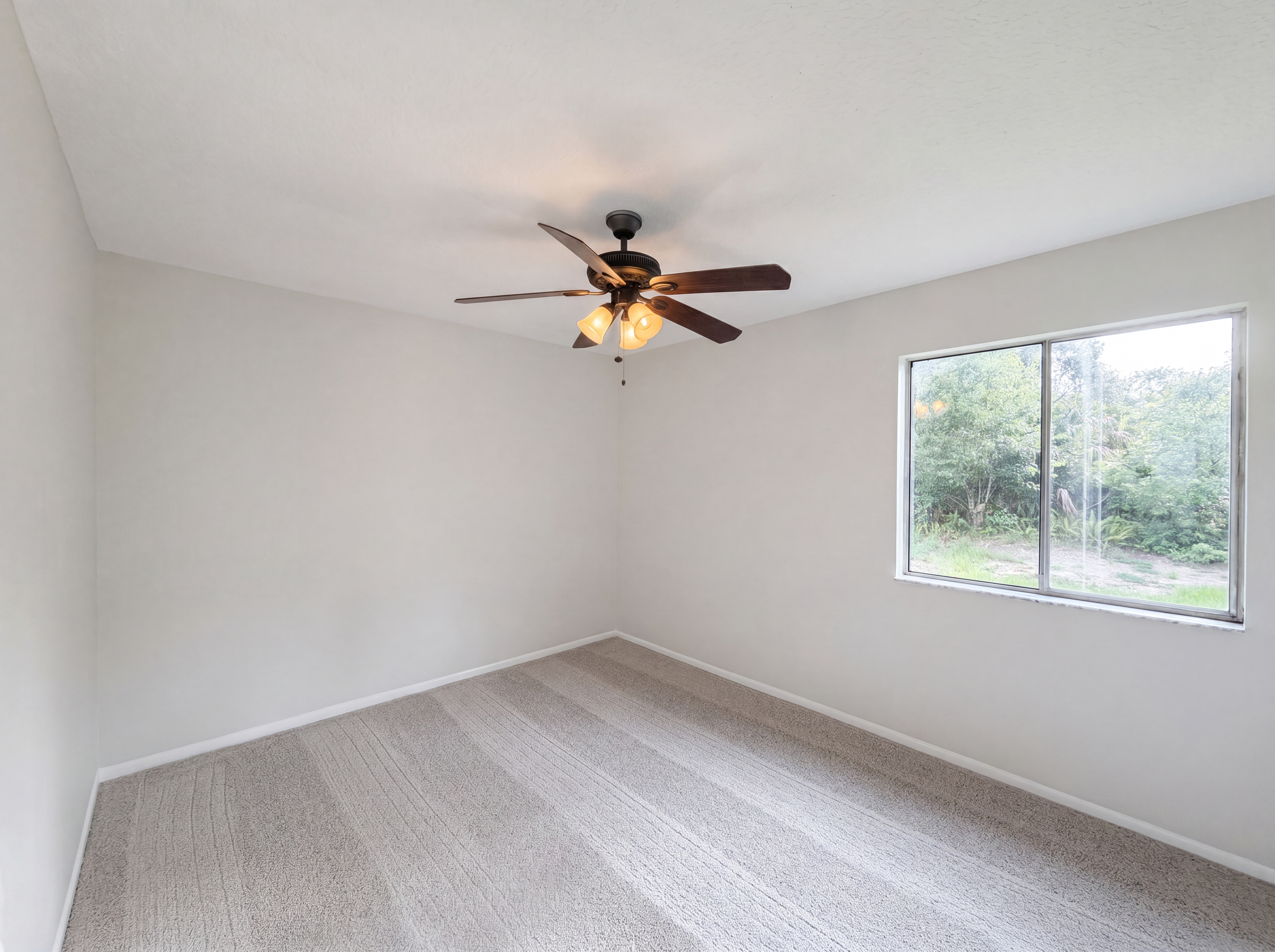 Photo 9 of 18 of 3143 Boxelder St, Deltona, FL