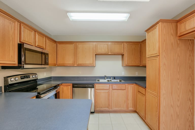 Photo 5 of 28 - 709 Stone Mesa Ct, Arlington, TX 76001