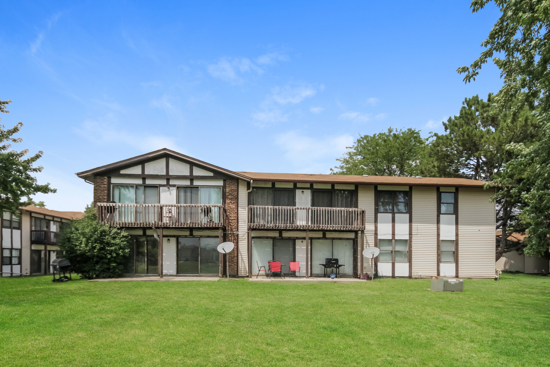 Photo 41 of 42 of 4133 193rd St, Country Club Hills, IL