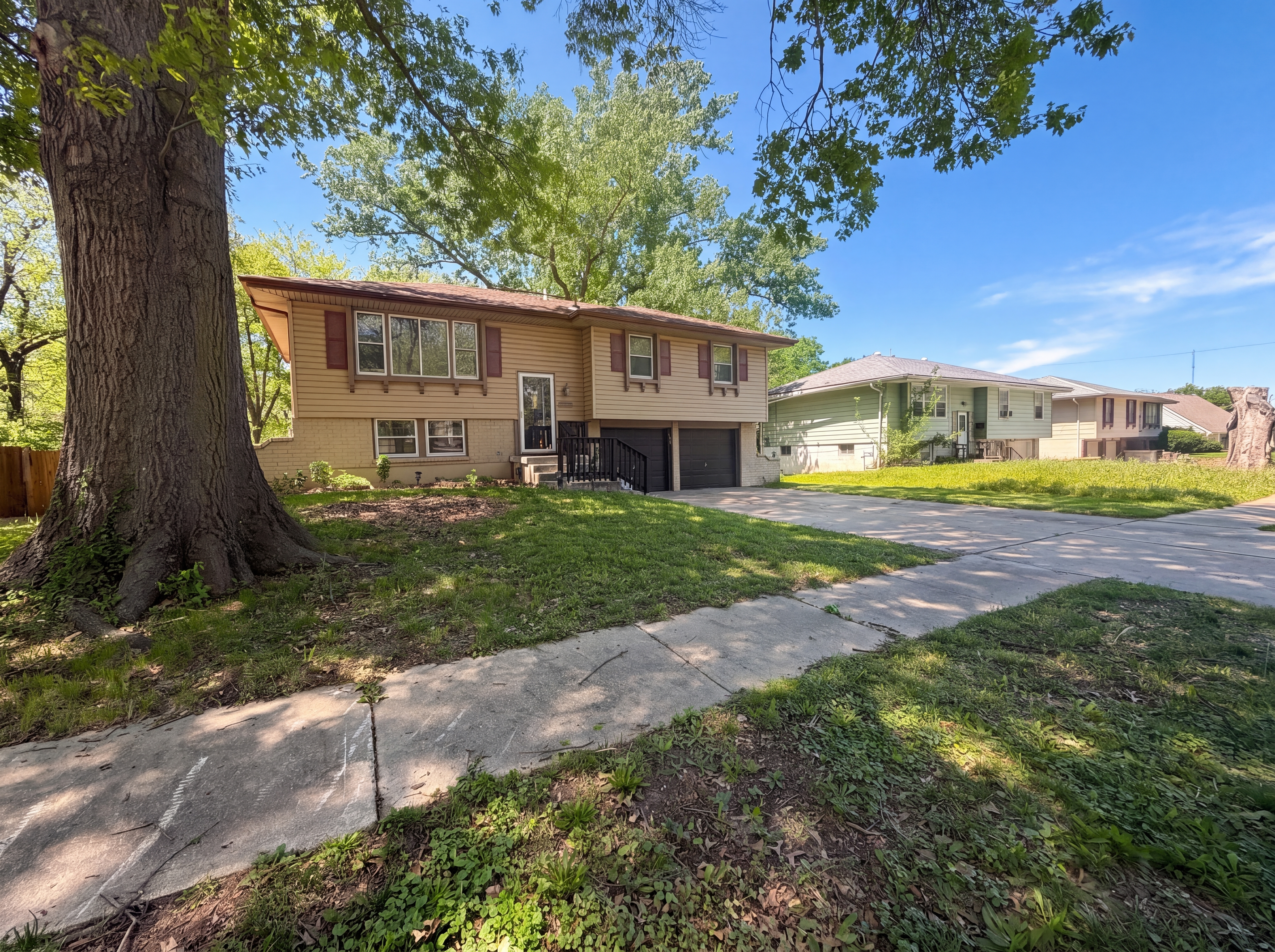 Photo 14 of 18 of 9716 Hardesty Ave, Kansas City, MO
