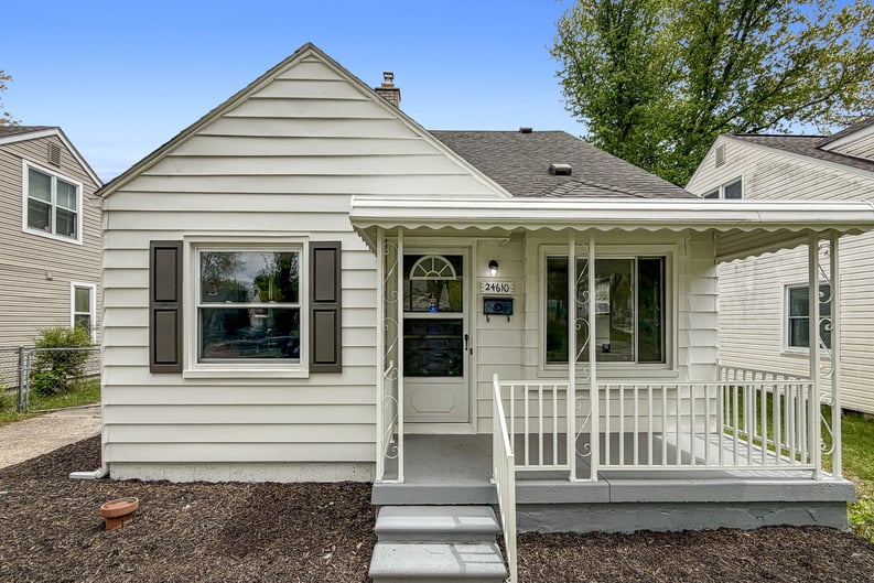 Property photo 1 of 24610 Parklawn St