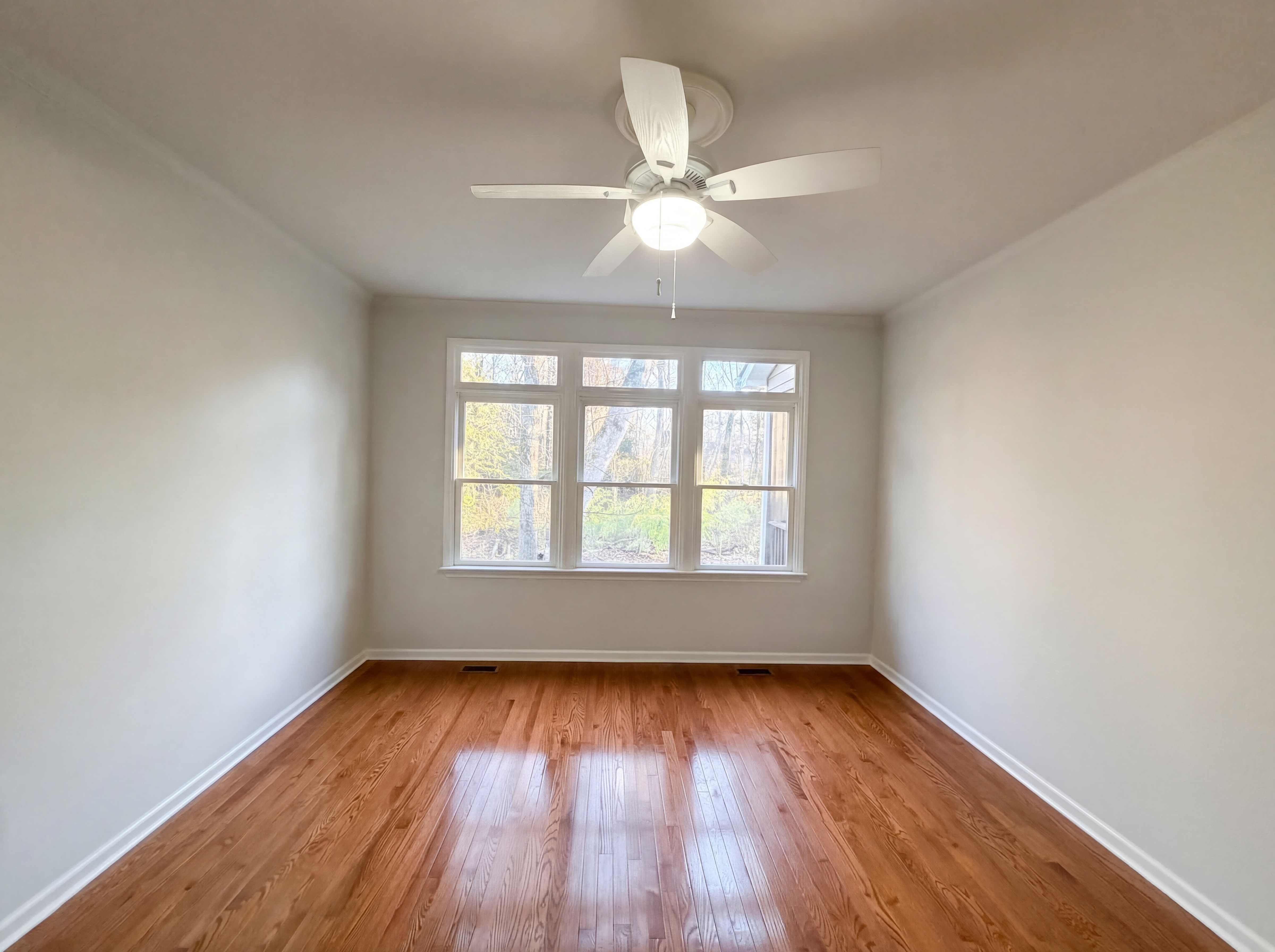 Photo 9 of 18 of 729 E Ivy Valley Dr, Fuquay Varina, NC