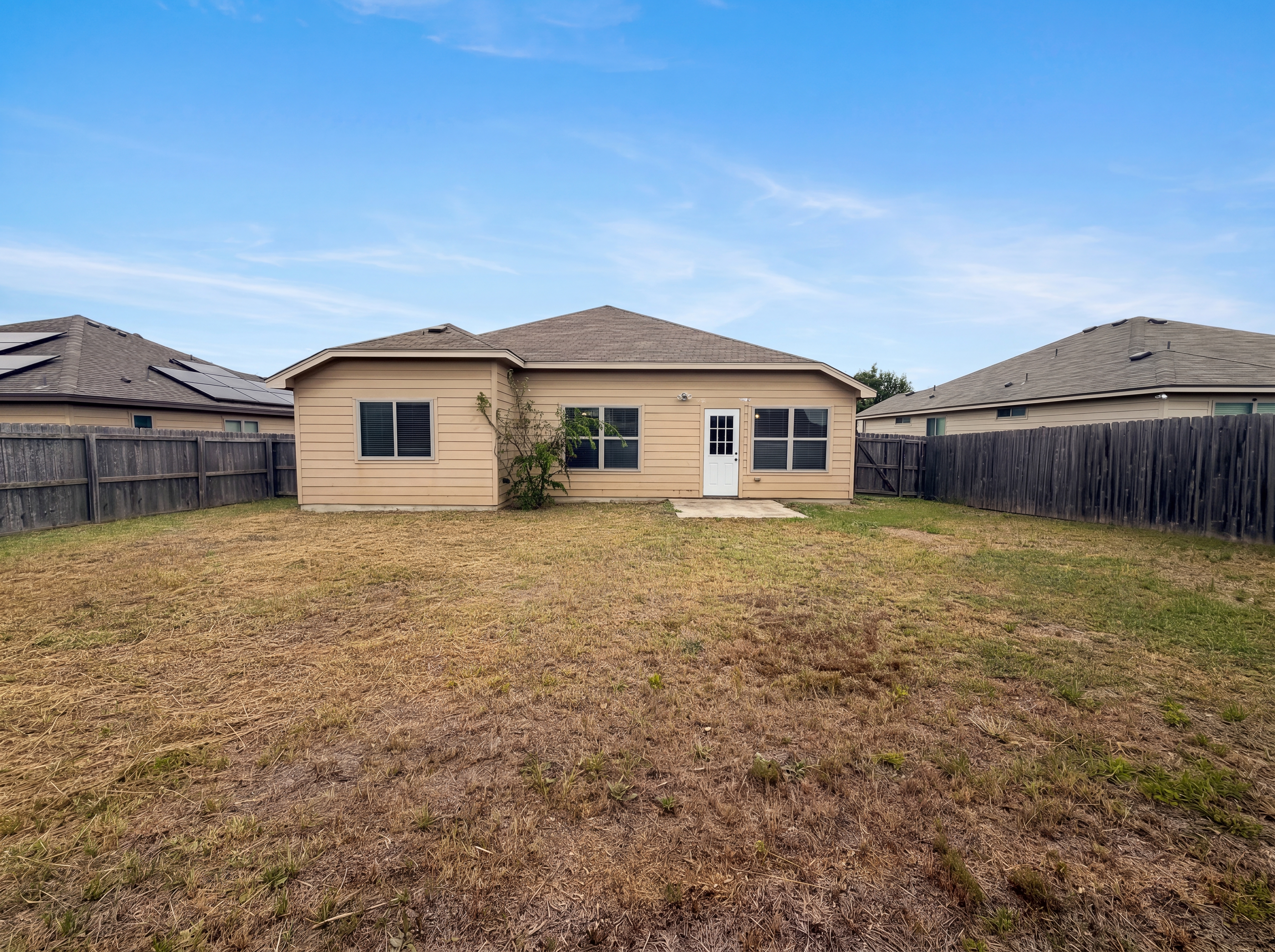 Photo 5 of 16 of 1023 Roanoke Dr, Temple, TX
