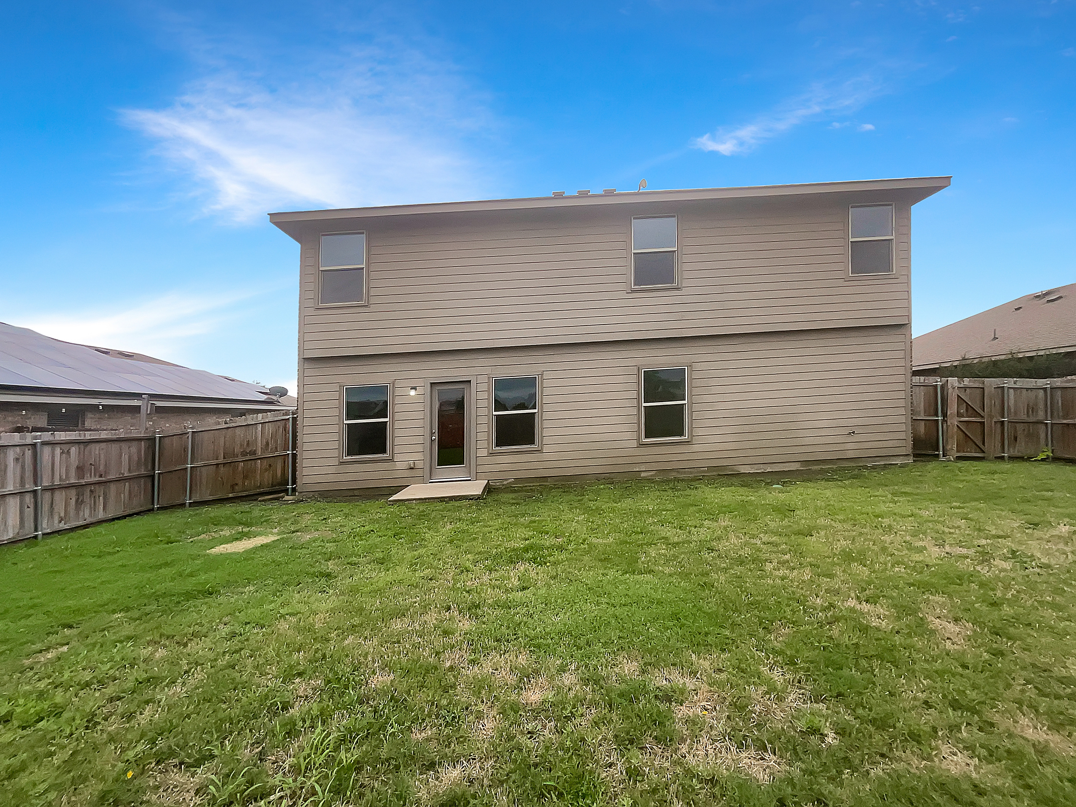 Photo 8 of 22 of 319 Carlyle St, Anna, TX