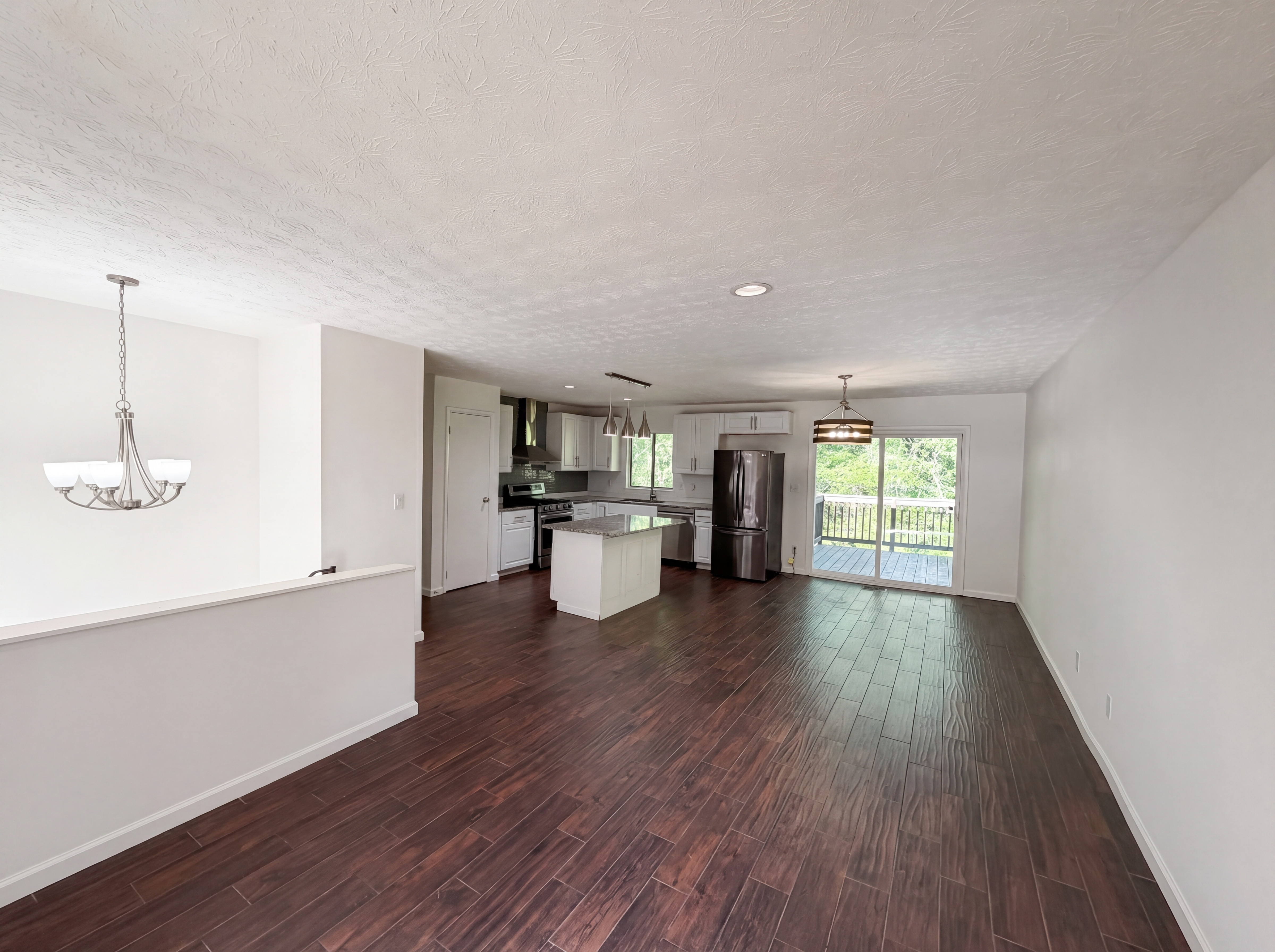 Photo 6 of 16 of 1010 Buckhurst Dr, Atlanta, GA