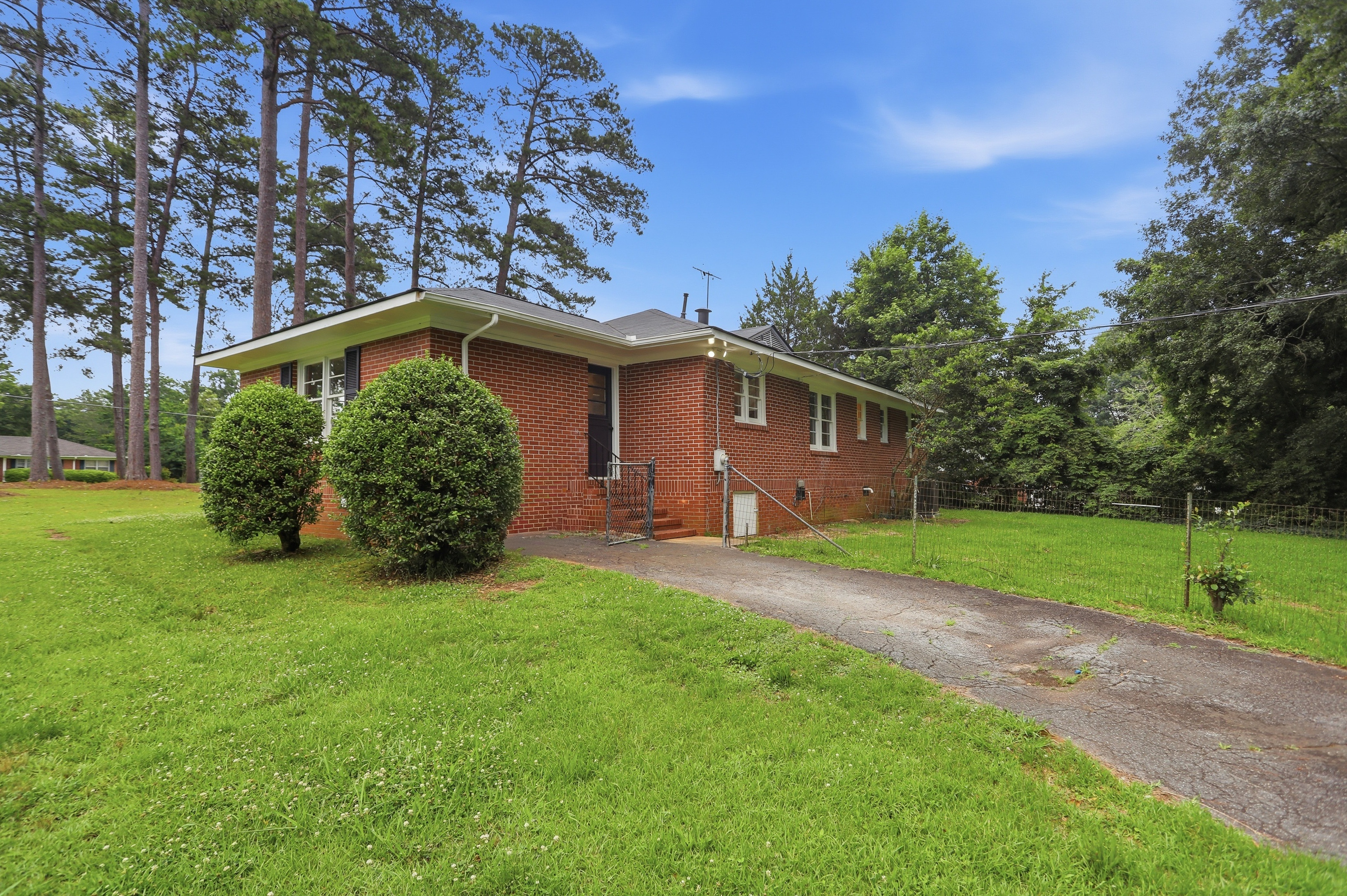 Photo 5 of 30 of 1101 Skyline Dr, Griffin, GA