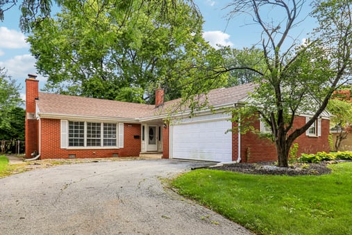 Photo 1 of 40 of 16919 School St, South Holland, IL
