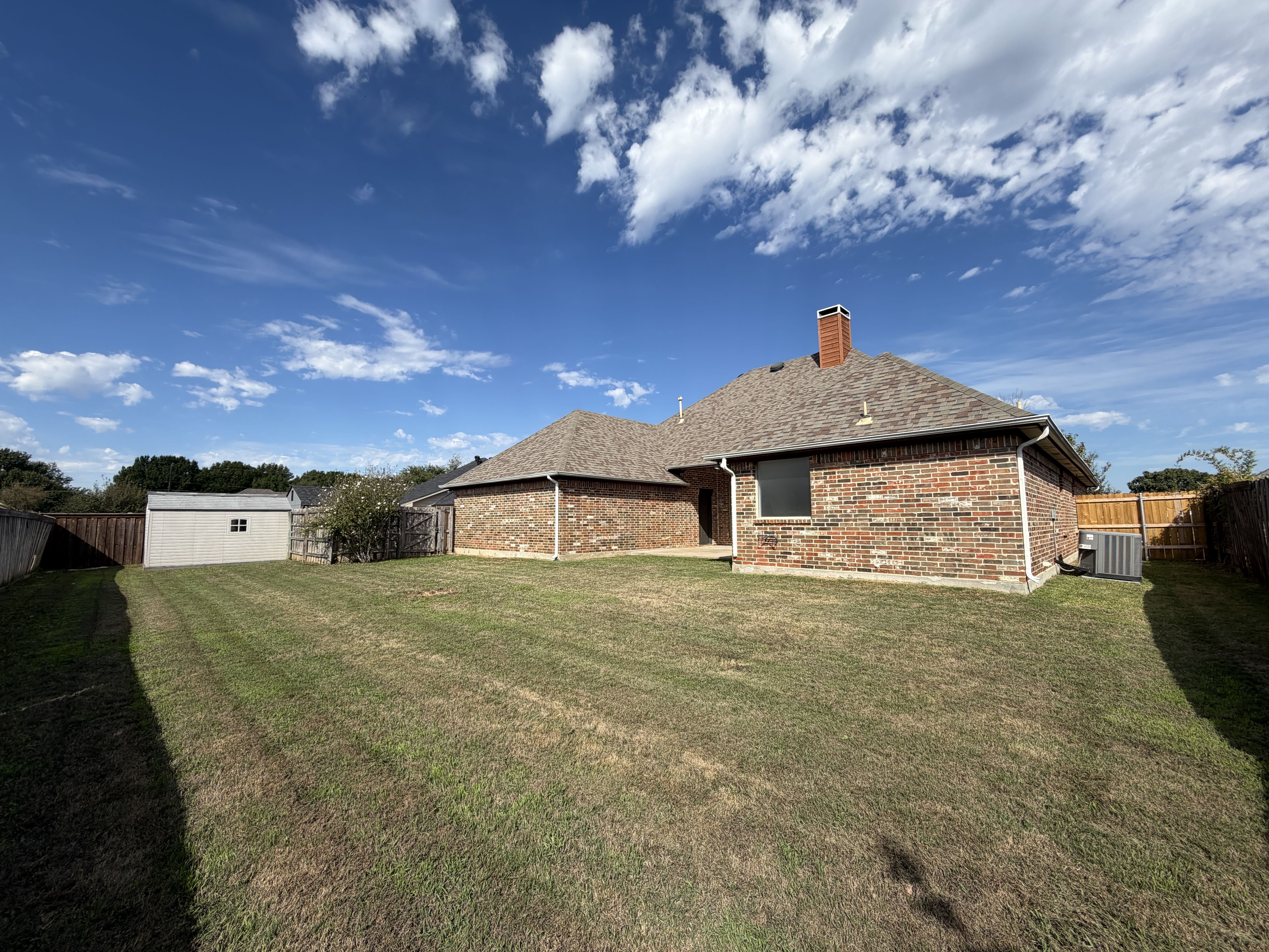 Photo 18 of 22 of 603 Ash St, Pilot Point, TX