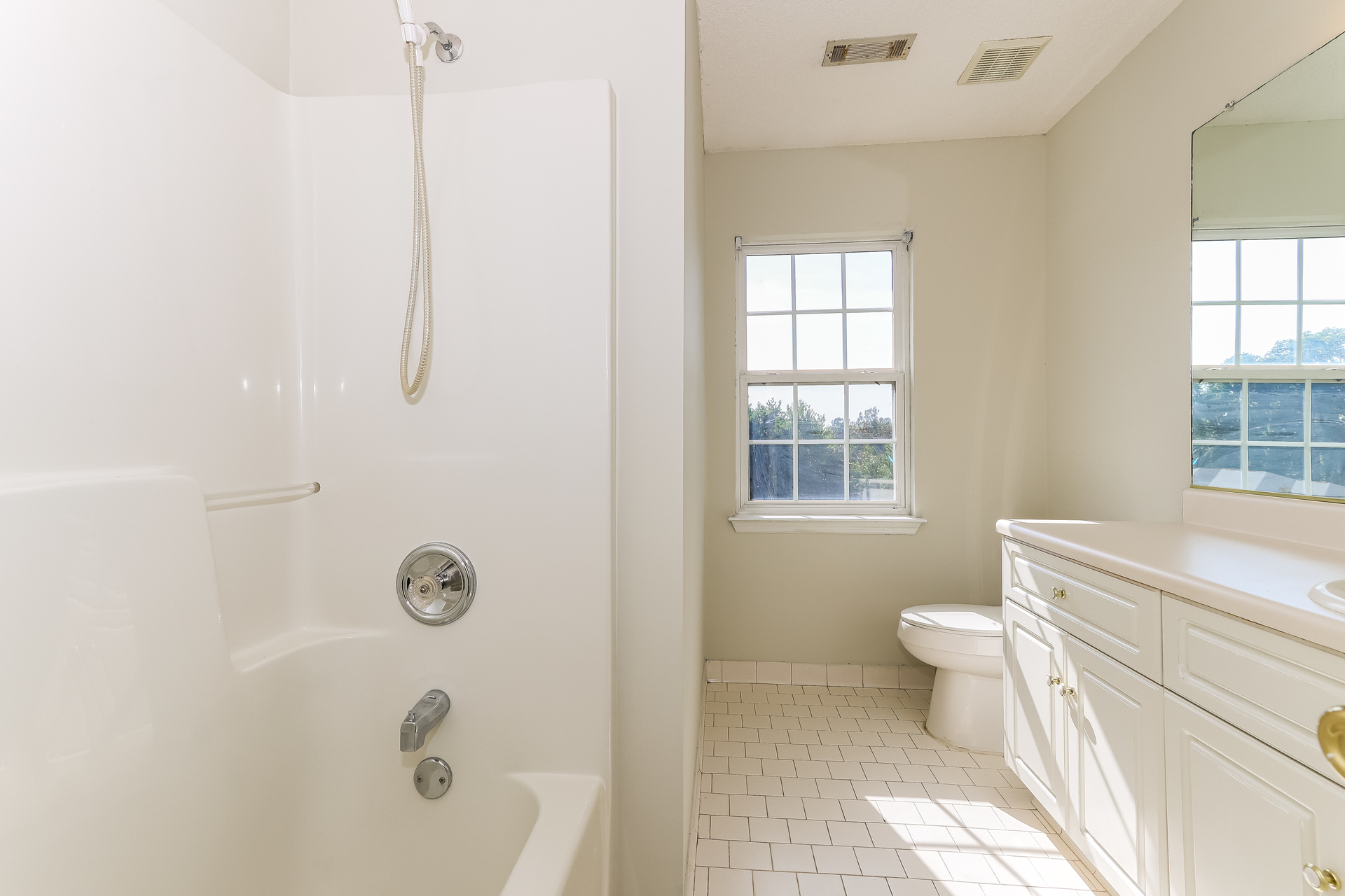 Photo 8 of 15 of 4114 Big Oak Dr, Hephzibah, GA