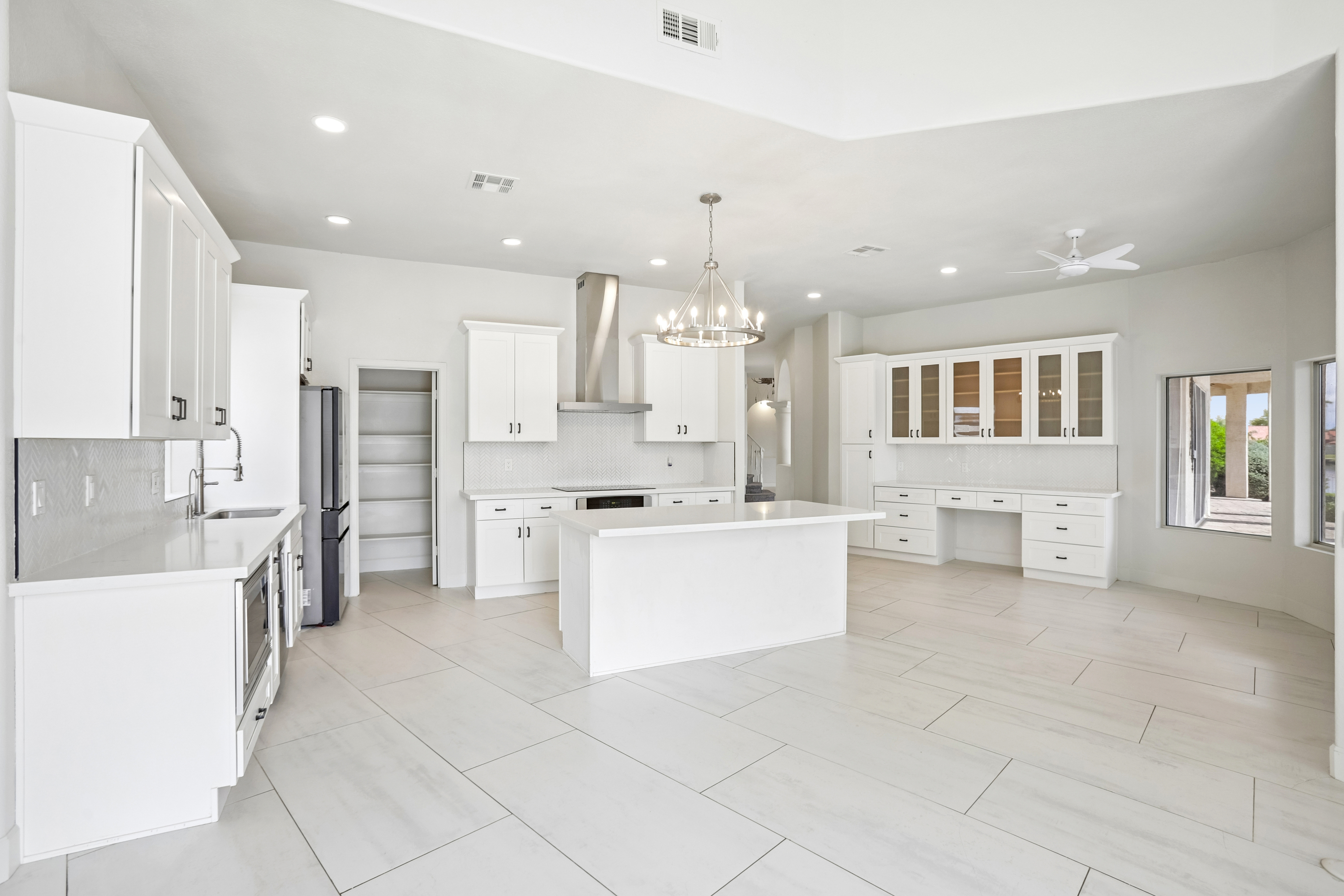Photo 14 of 46 of 1401 W Sandpiper Dr, Gilbert, AZ