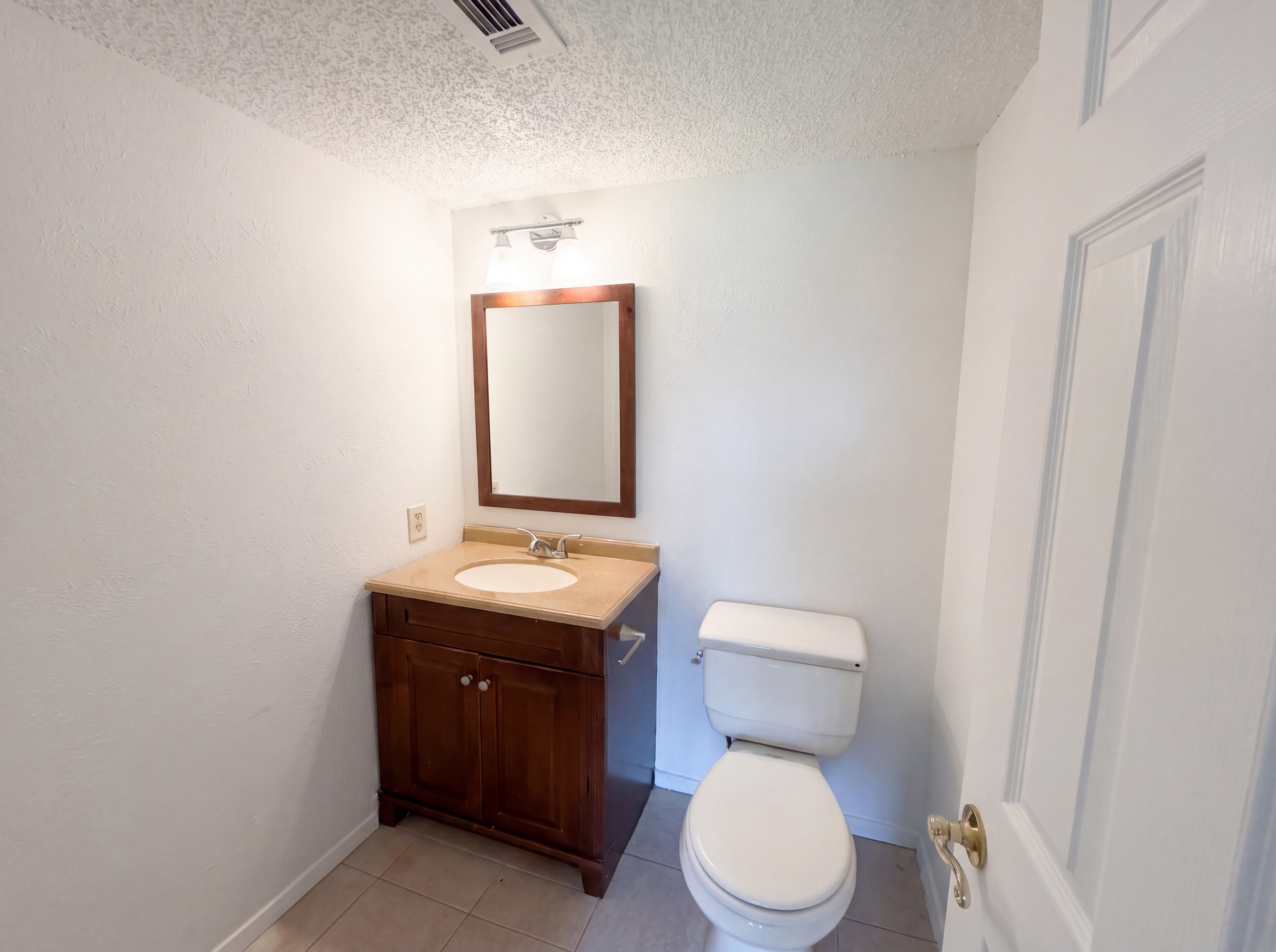 Photo 11 of 36 of 5300 Keller Springs Rd, Dallas, TX