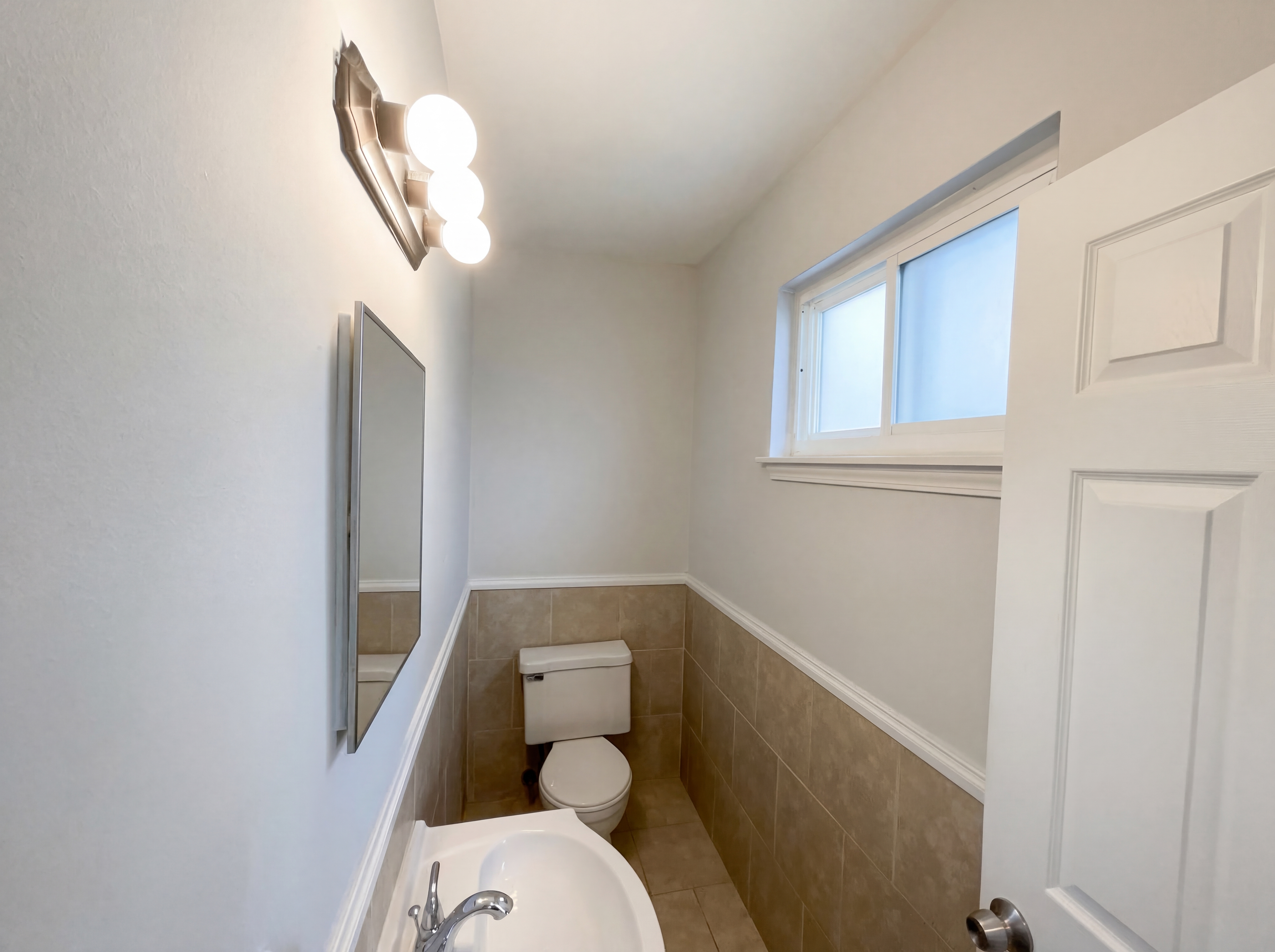 Photo 15 of 19 of 42195 Fairview Dr, Canton, MI