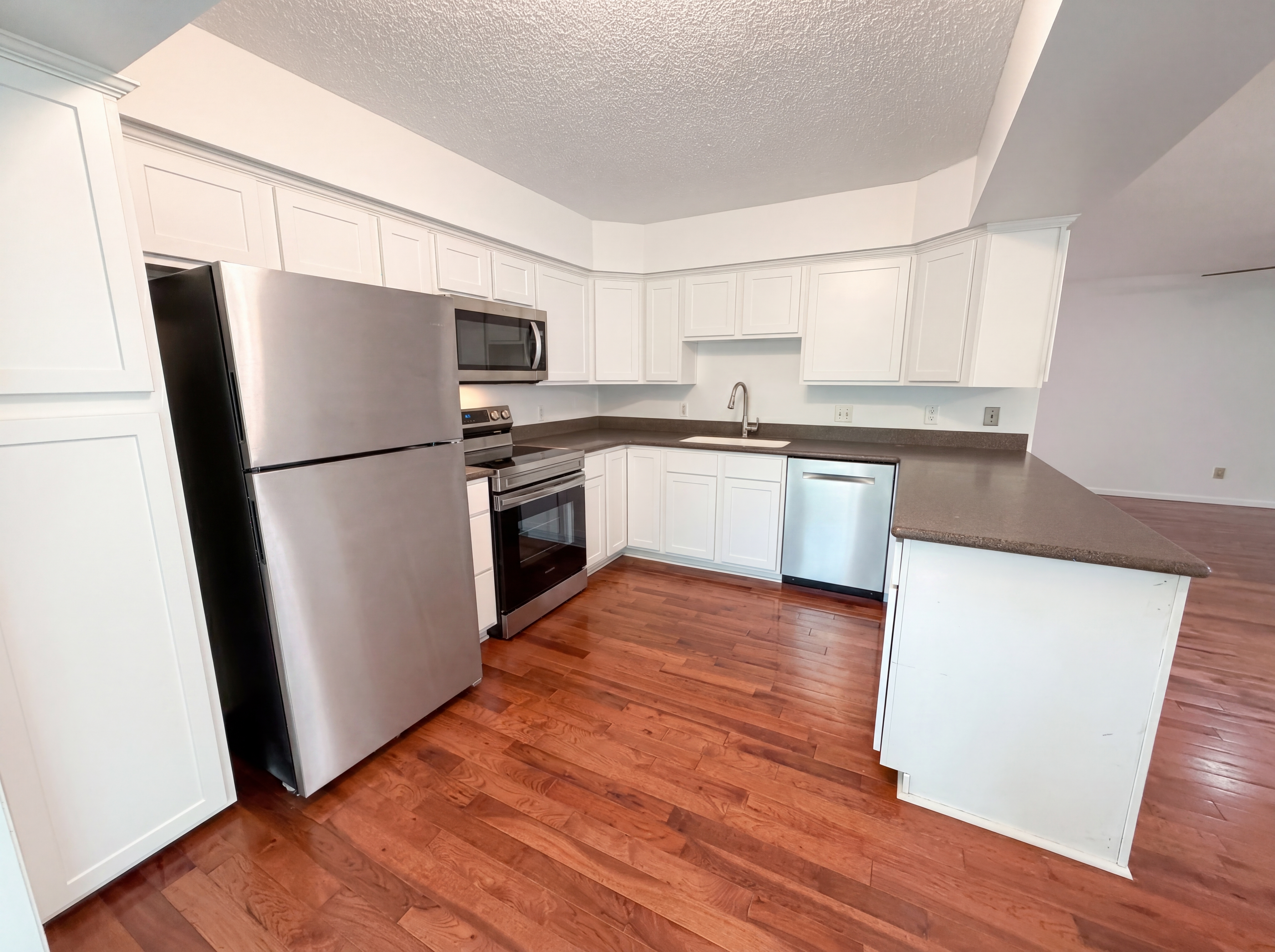 Photo 7 of 24 of 11878 100th Pl N, Maple Grove, MN