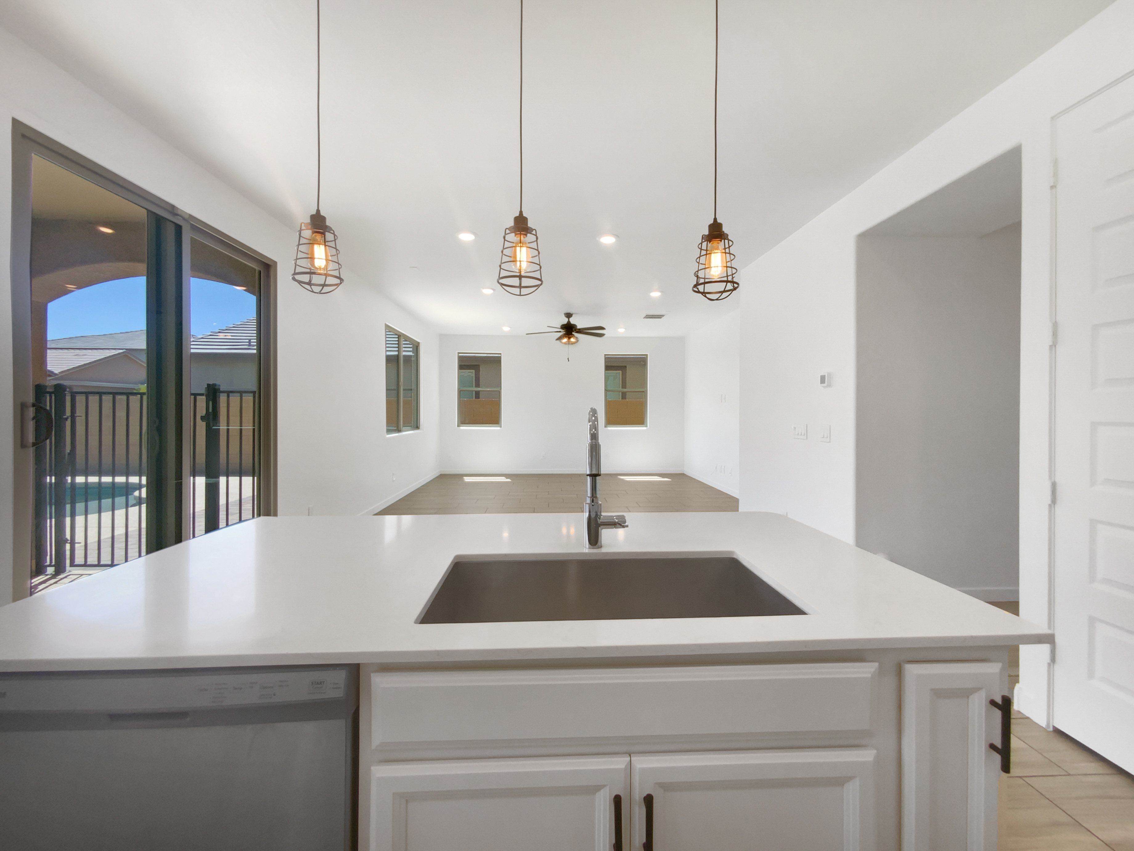 Photo 11 of 20 of 297 W Tamarack Dr, San Tan Valley, AZ
