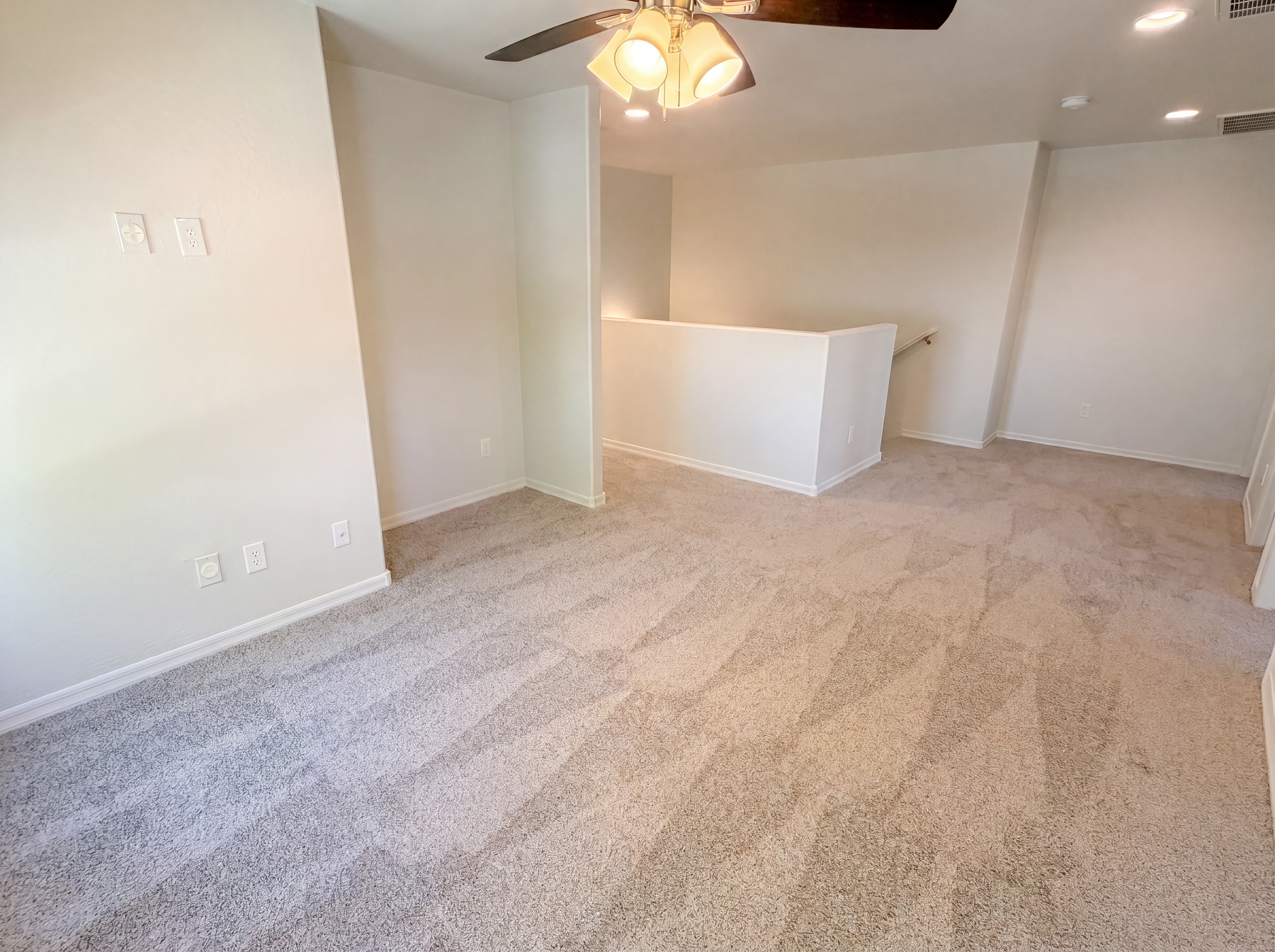Photo 15 of 42 of 11284 N 186th Ln, Surprise, AZ