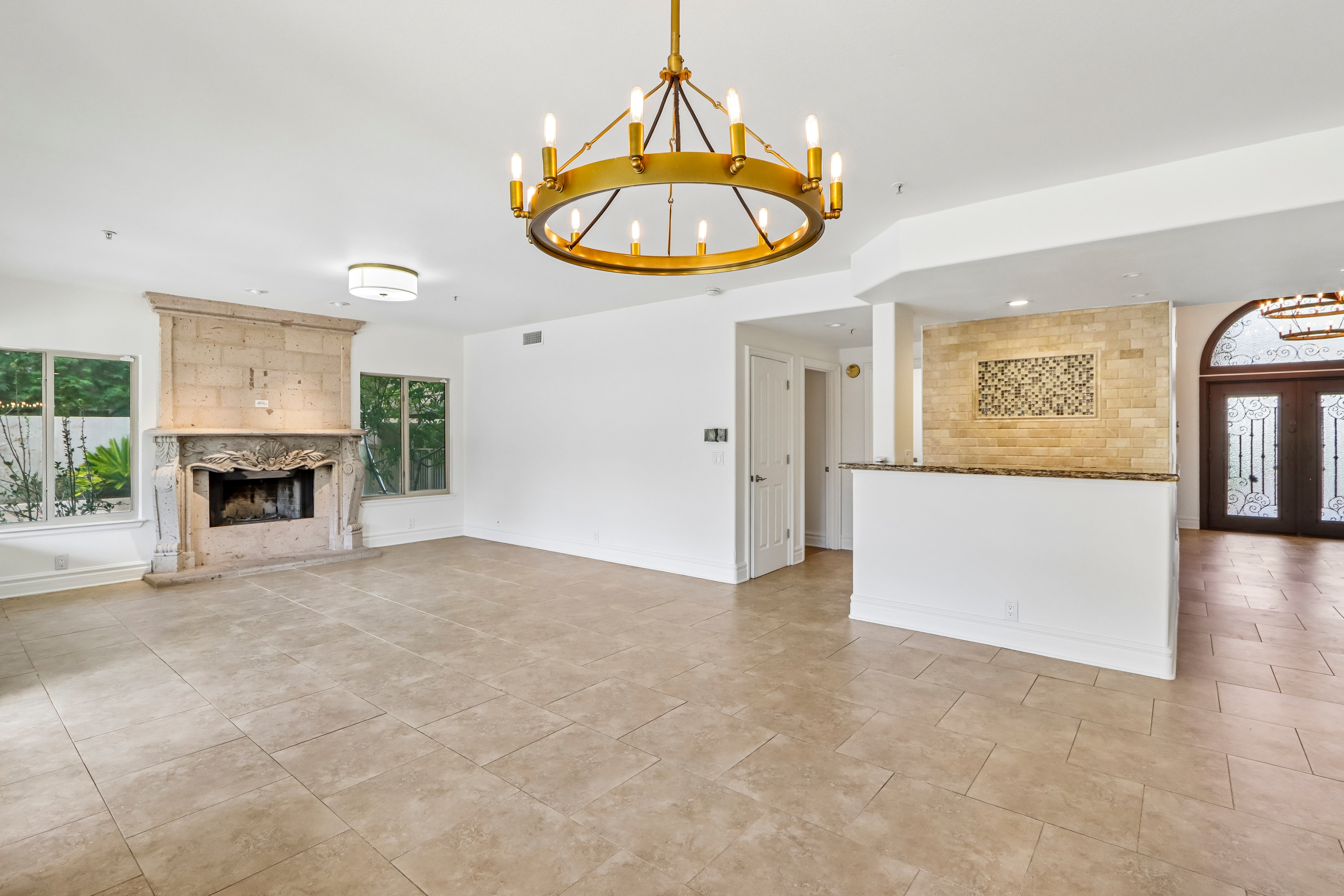 Photo 11 of 33 of 9153 E Palm Tree Dr, Scottsdale, AZ