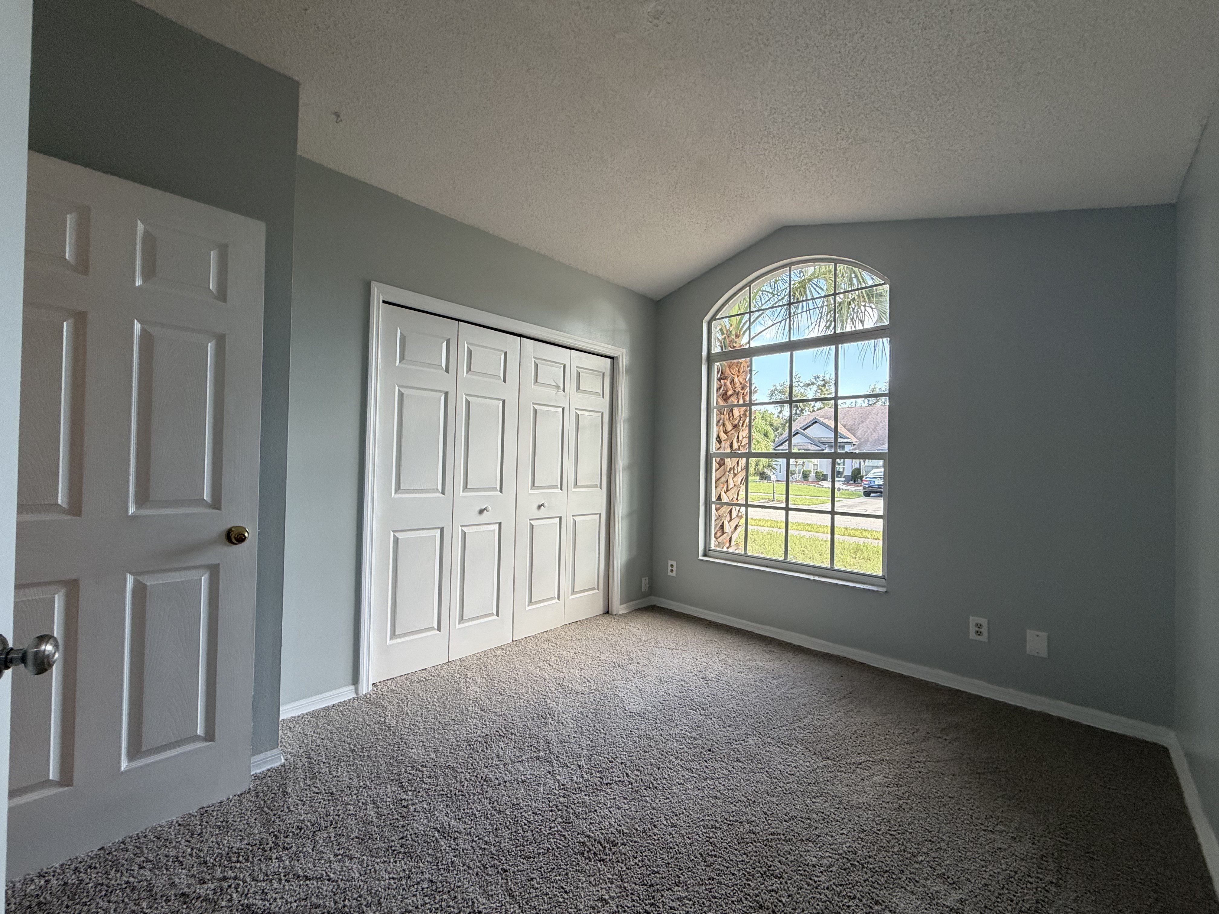 Photo 23 of 41 of 9703 Glenpointe Dr, Riverview, FL