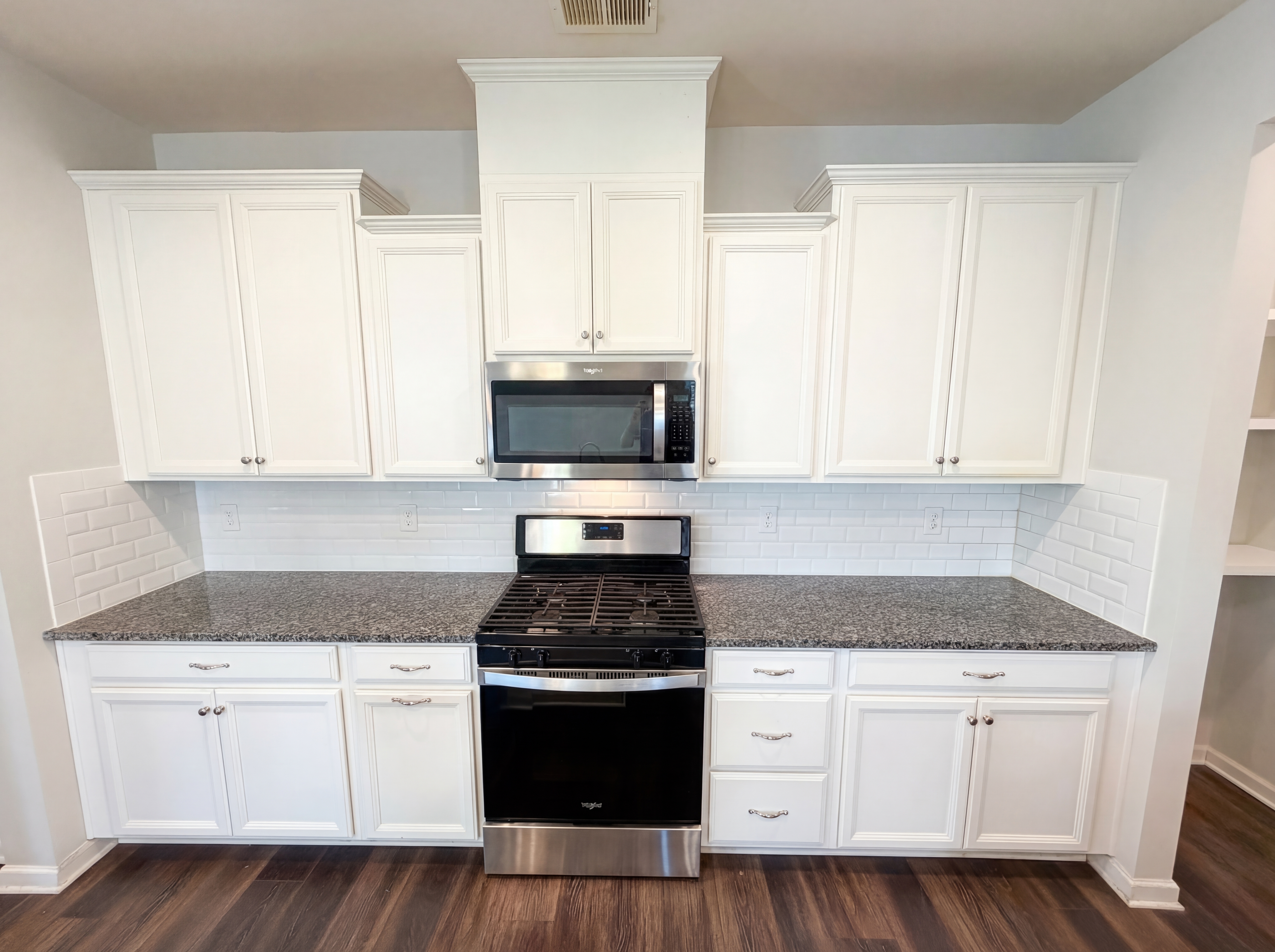 Photo 8 of 24 of 11122 Chalkbark Ln, Charlotte, NC