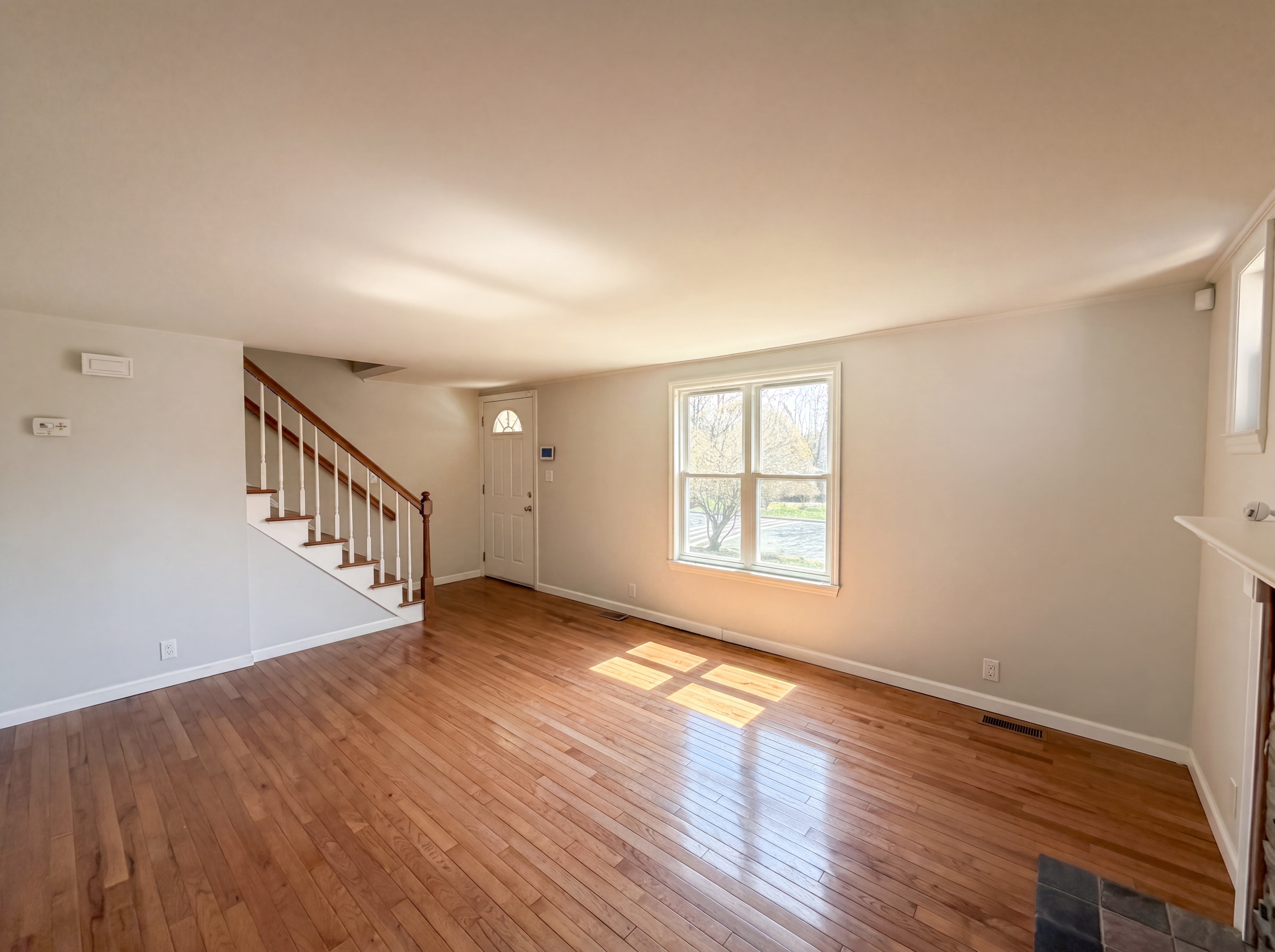 Photo 4 of 26 of 1760 Cedarwood Dr, Piscataway, NJ