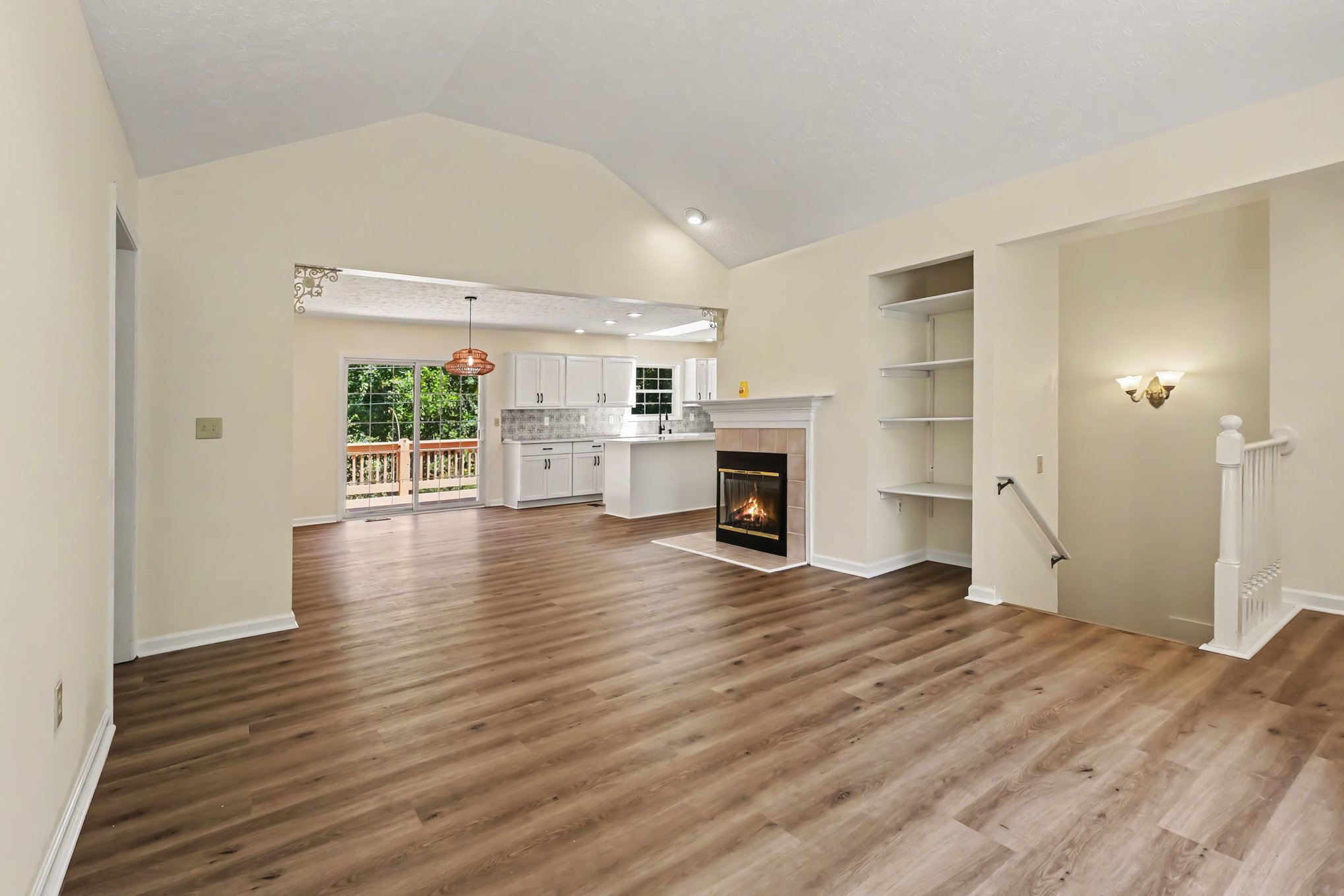 Photo 3 of 19 of 433 Kelly Way, Bellefontaine, OH
