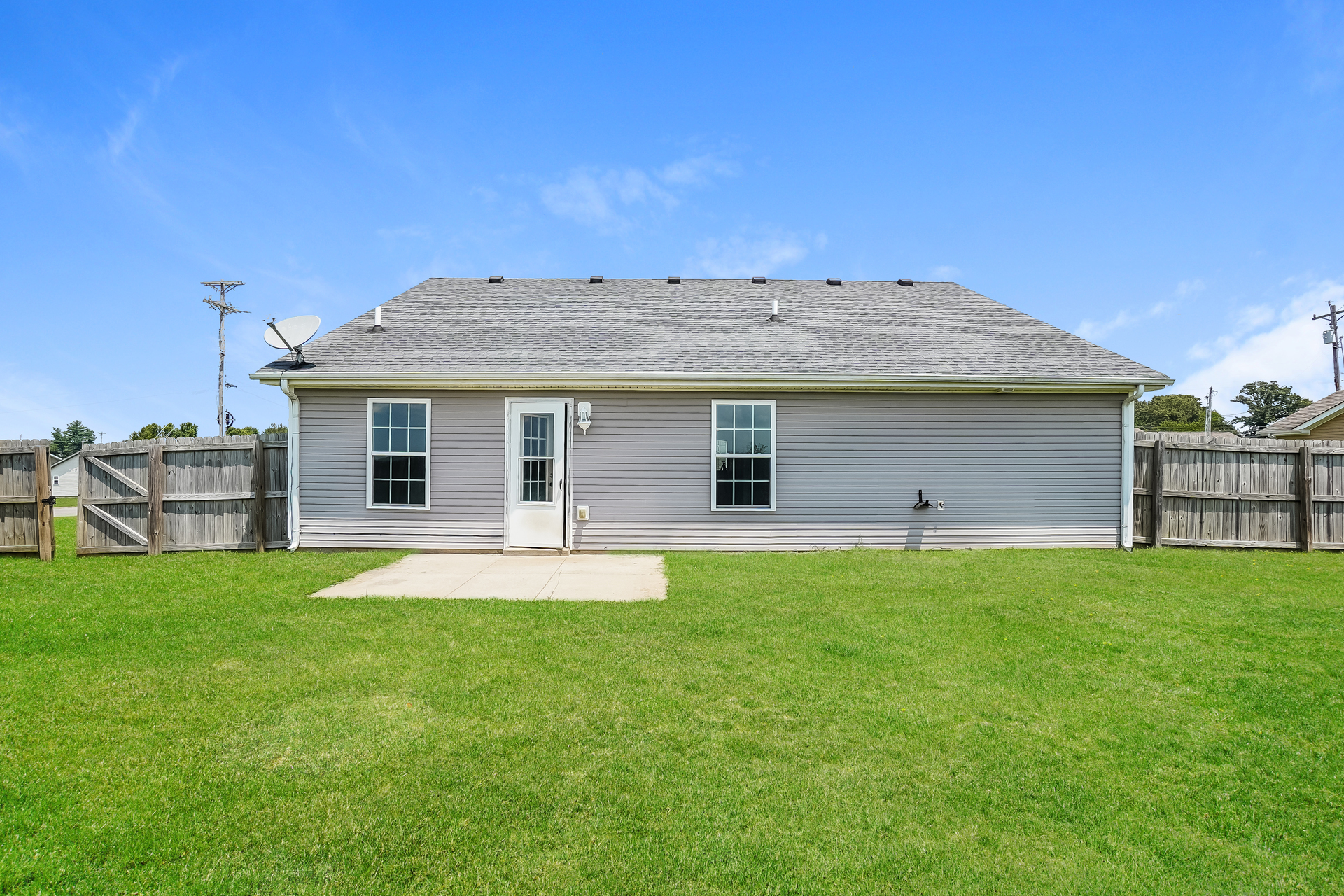 Photo 5 of 21 of 201 Bob White Trl, Oak Grove, KY