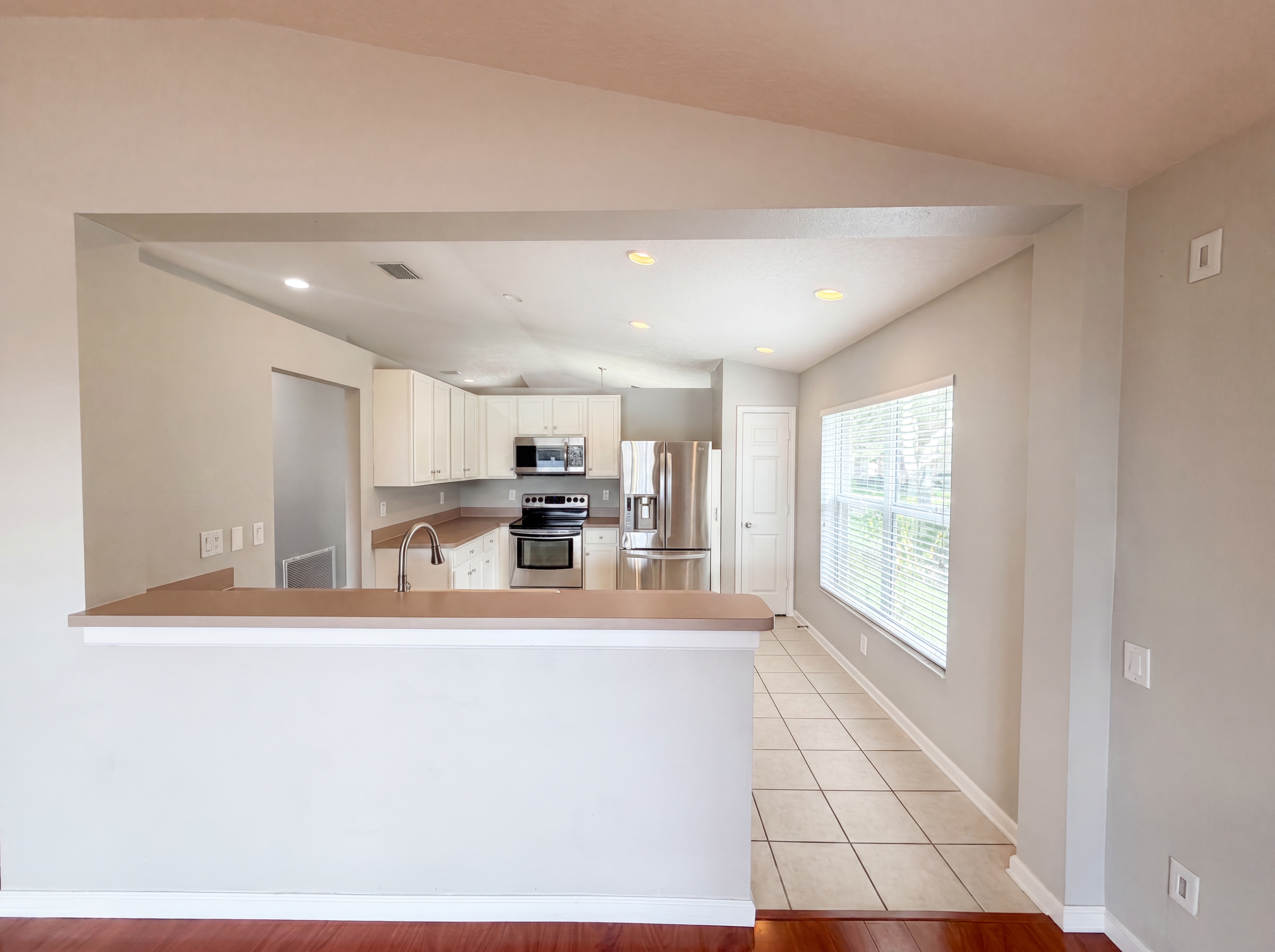 Photo 21 of 28 of 575 Sea Holly Dr, Brooksville, FL