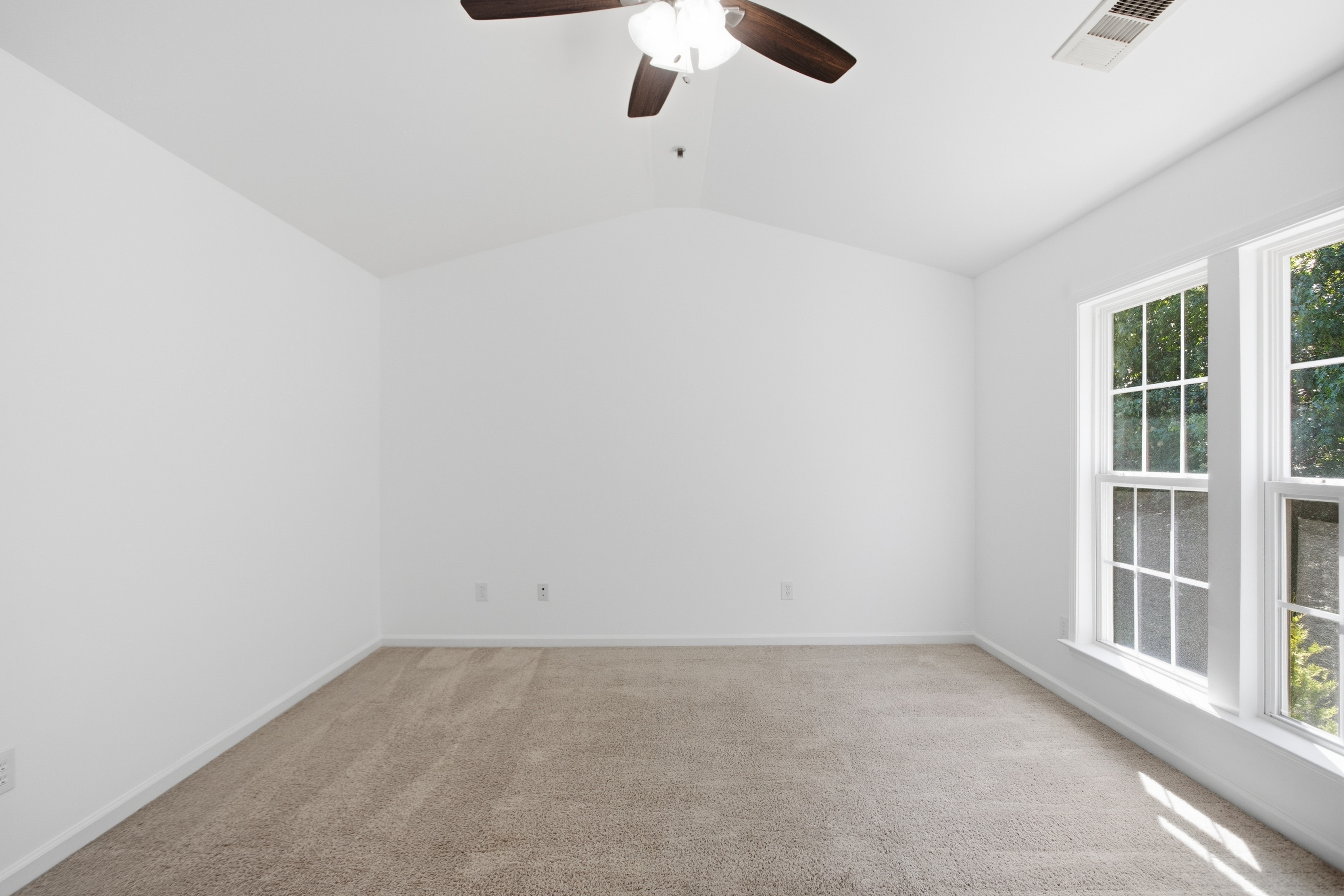 Photo 15 of 29 of 313 Balaban Cir, Woodstock, GA