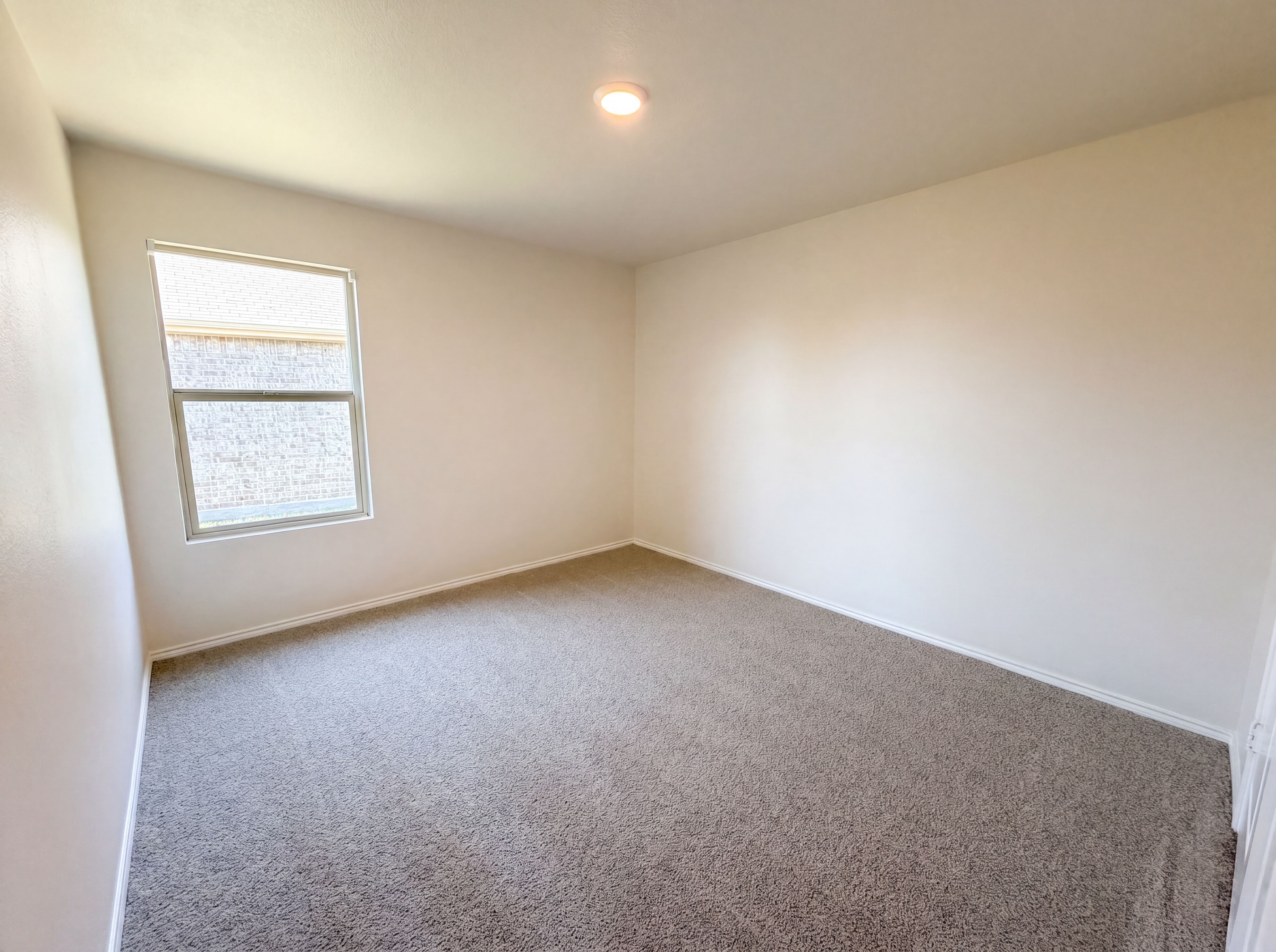 Photo 8 of 17 of 2214 Nightgrove Cir, Crandall, TX