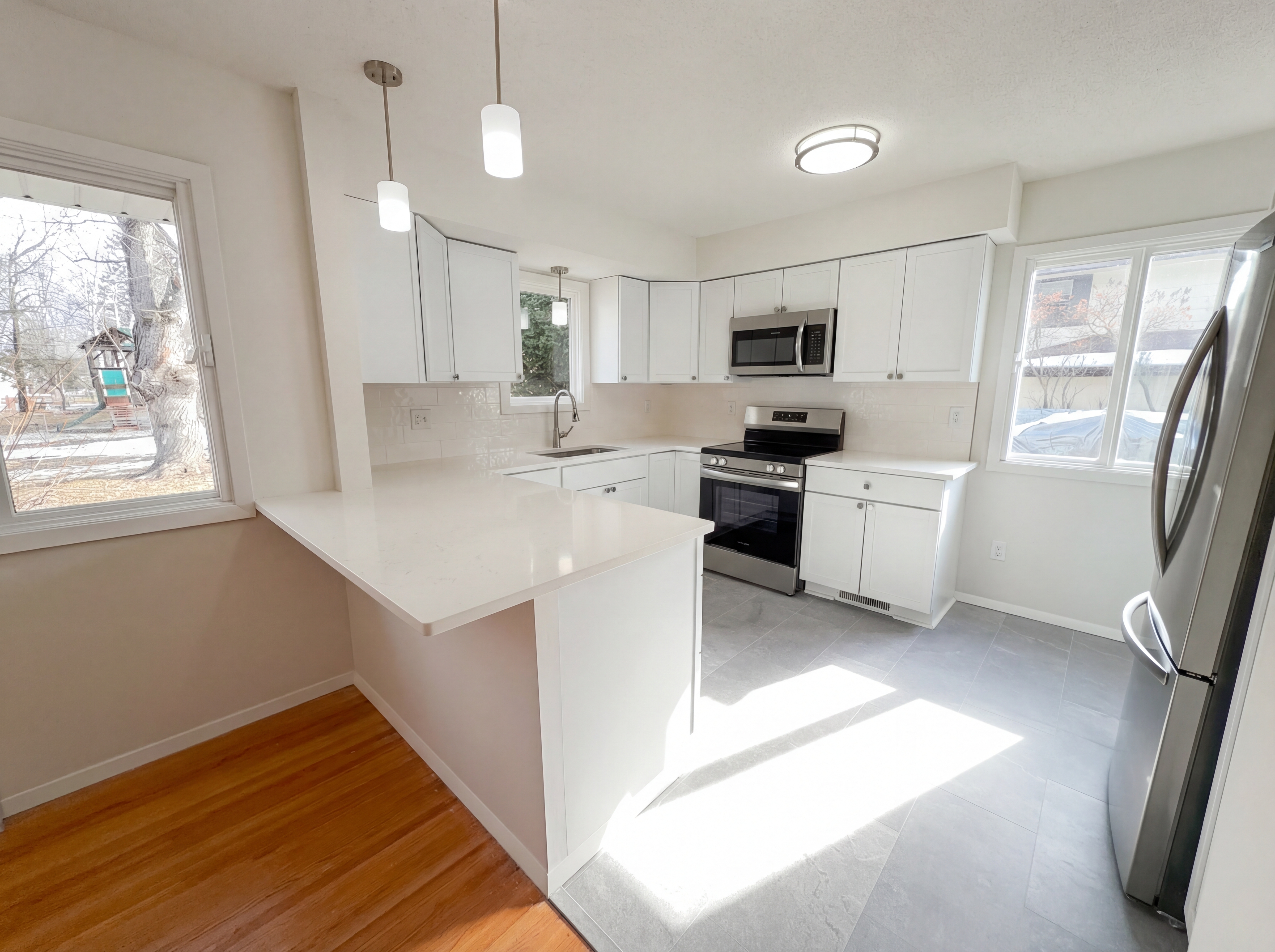 Photo 9 of 25 of 3480 Milton St N, Shoreview, MN