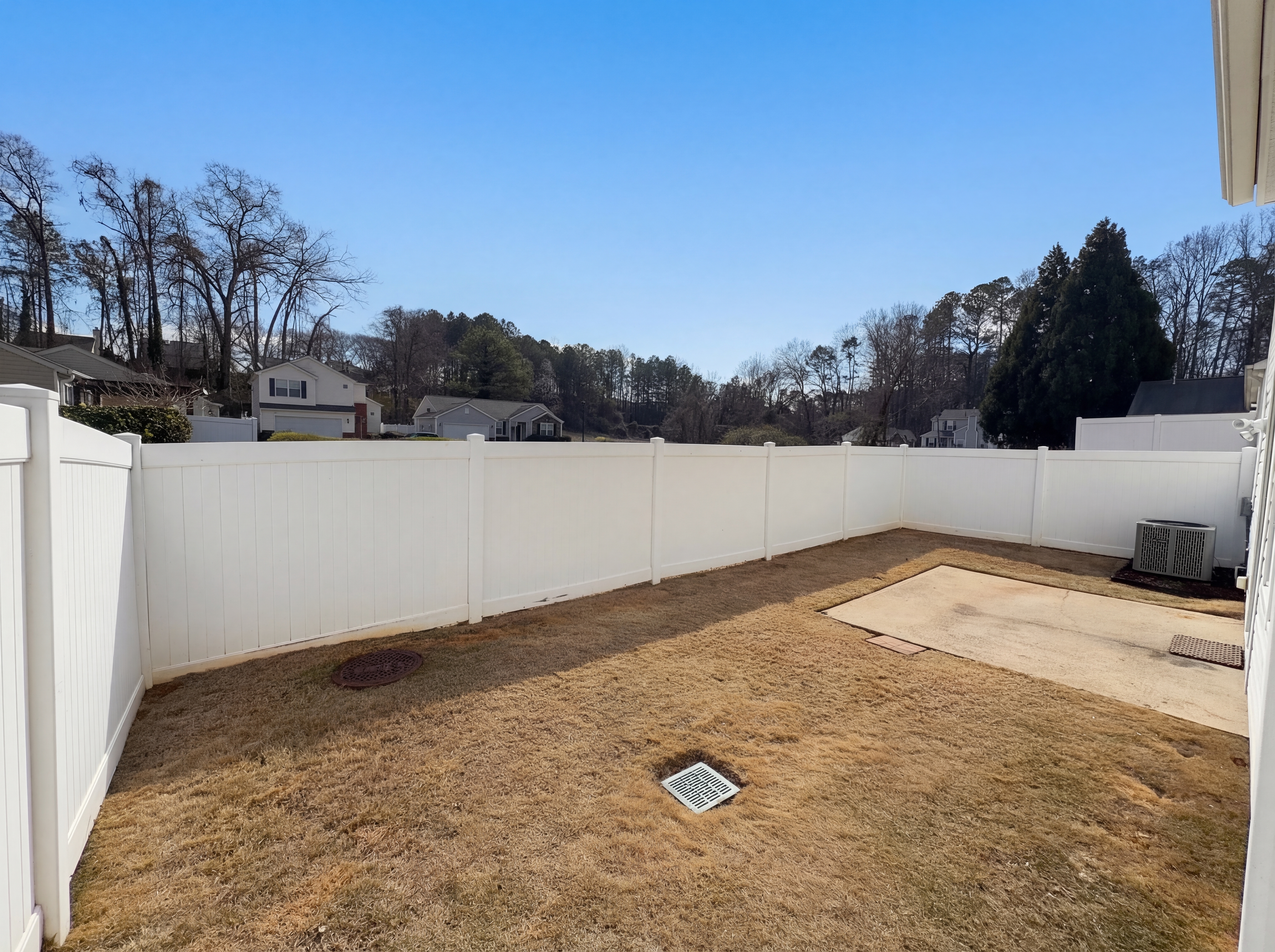 Photo 11 of 19 of 244 Manley Ct, Woodstock, GA