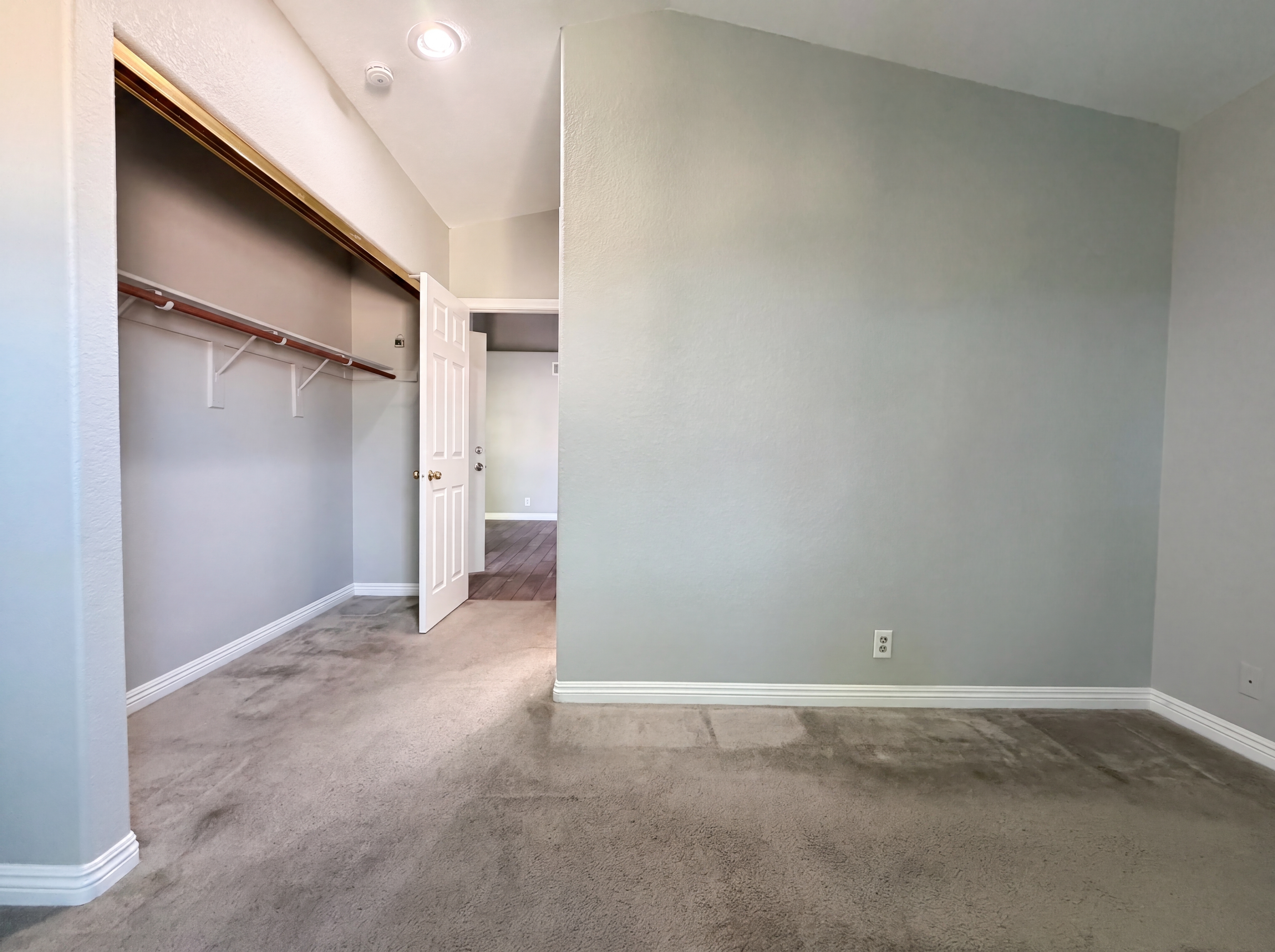 Photo 14 of 22 of 1800 Edmond St, Las Vegas, NV
