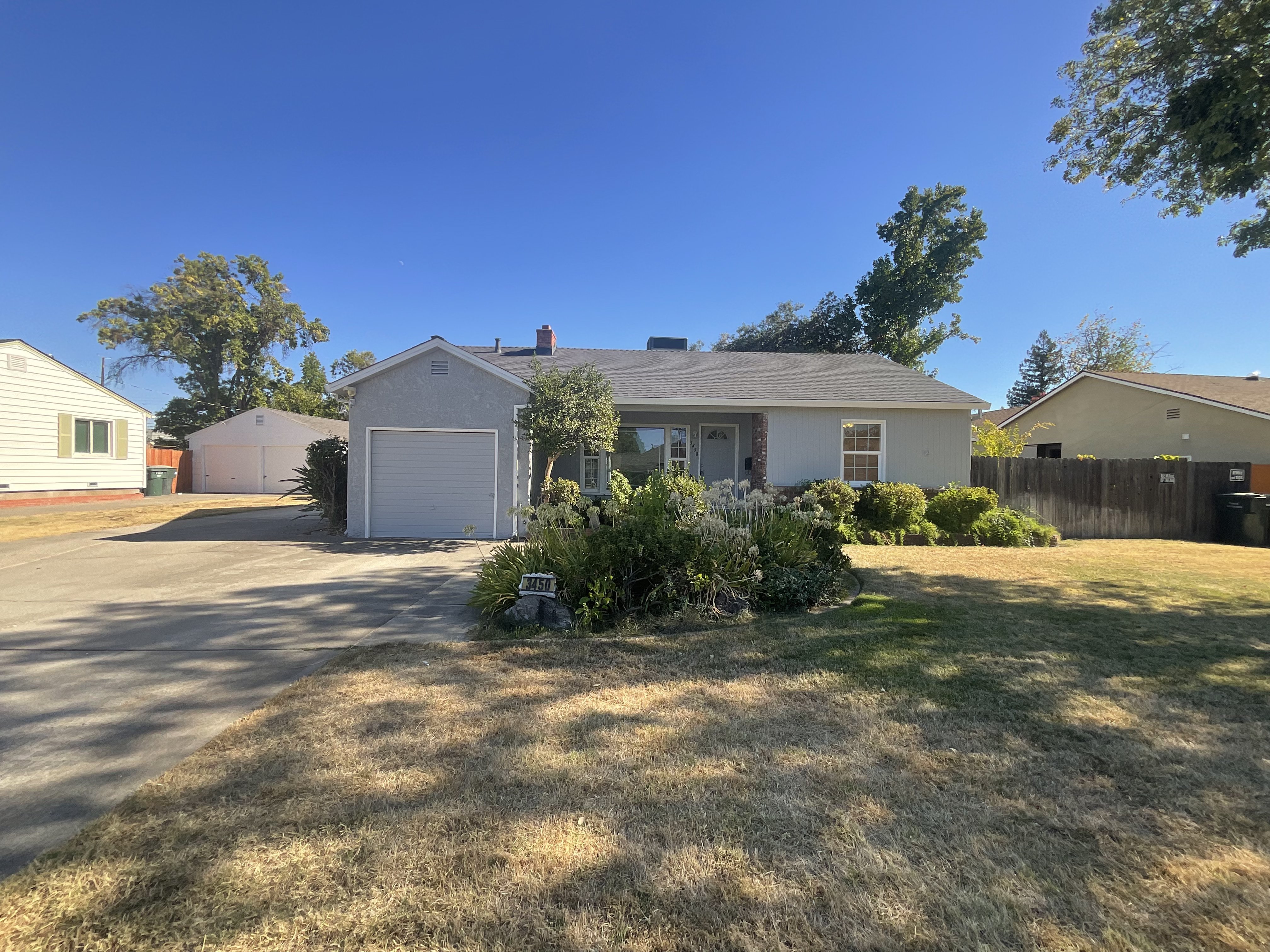 Photo 22 of 29 of 3450 Sierra View Ln, Sacramento, CA