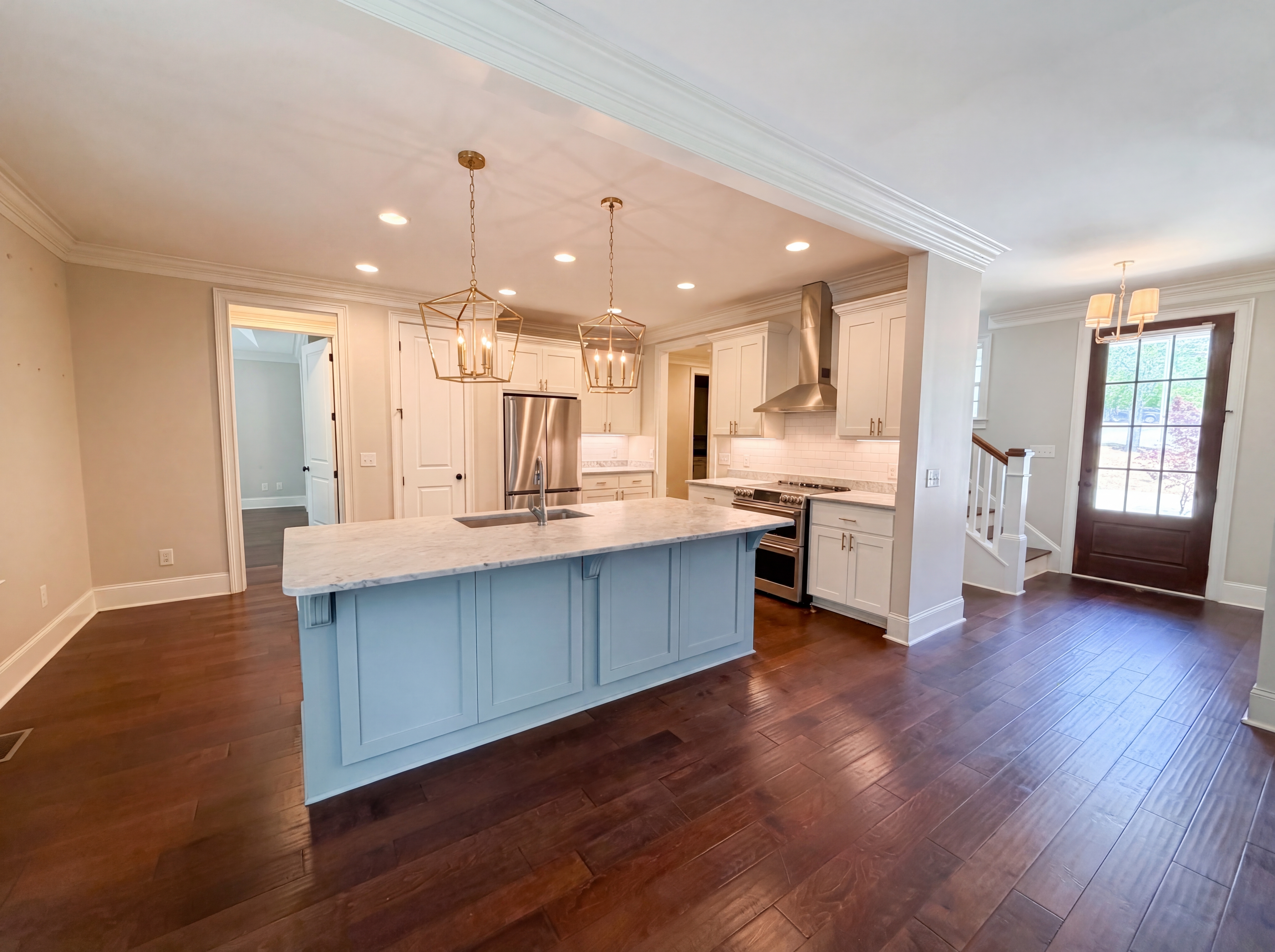 Photo 10 of 36 of 1901 Parrish Dr, Columbia, SC