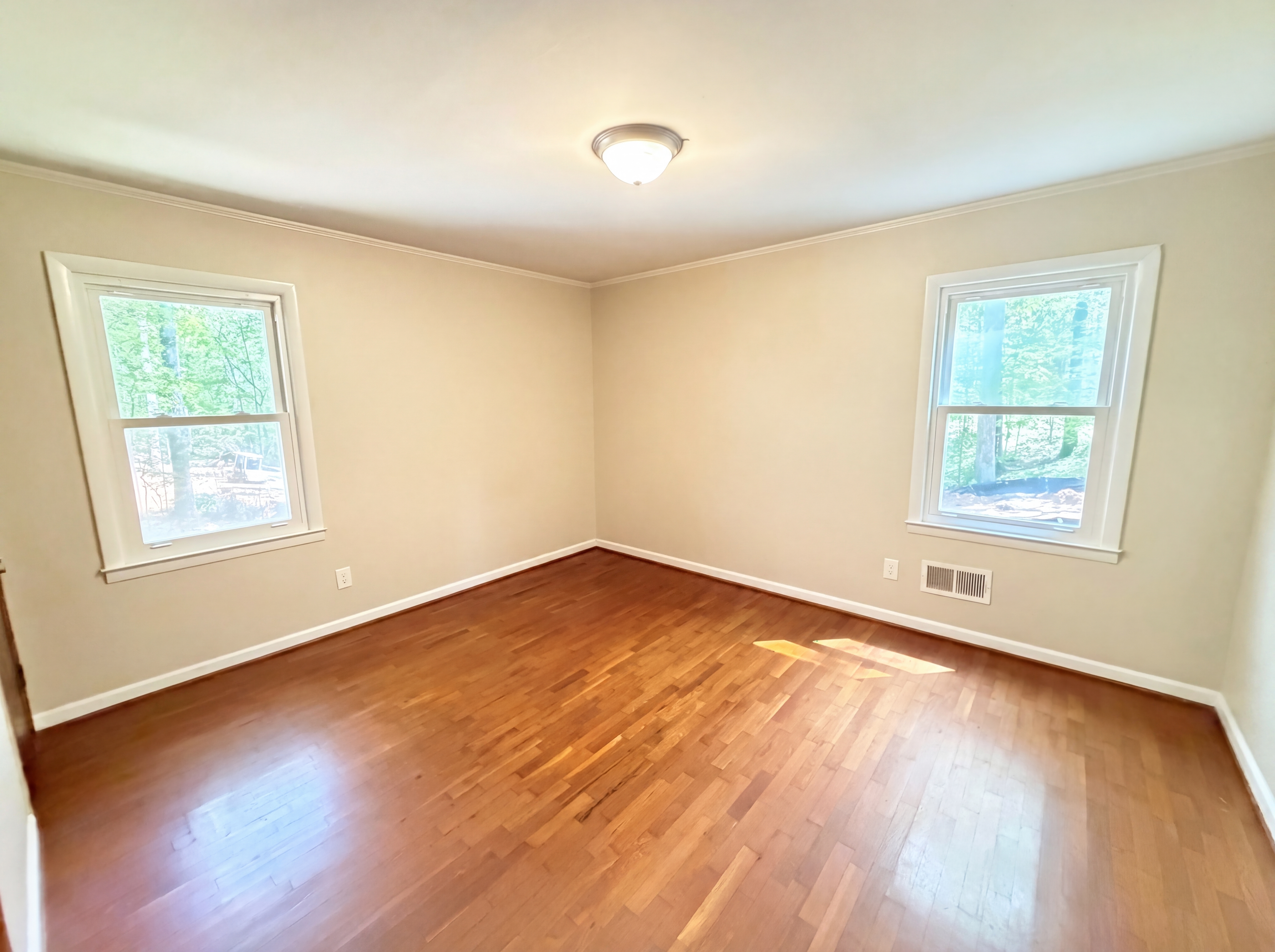 Photo 4 of 25 of 200 Dogwood Dr, Canton, GA