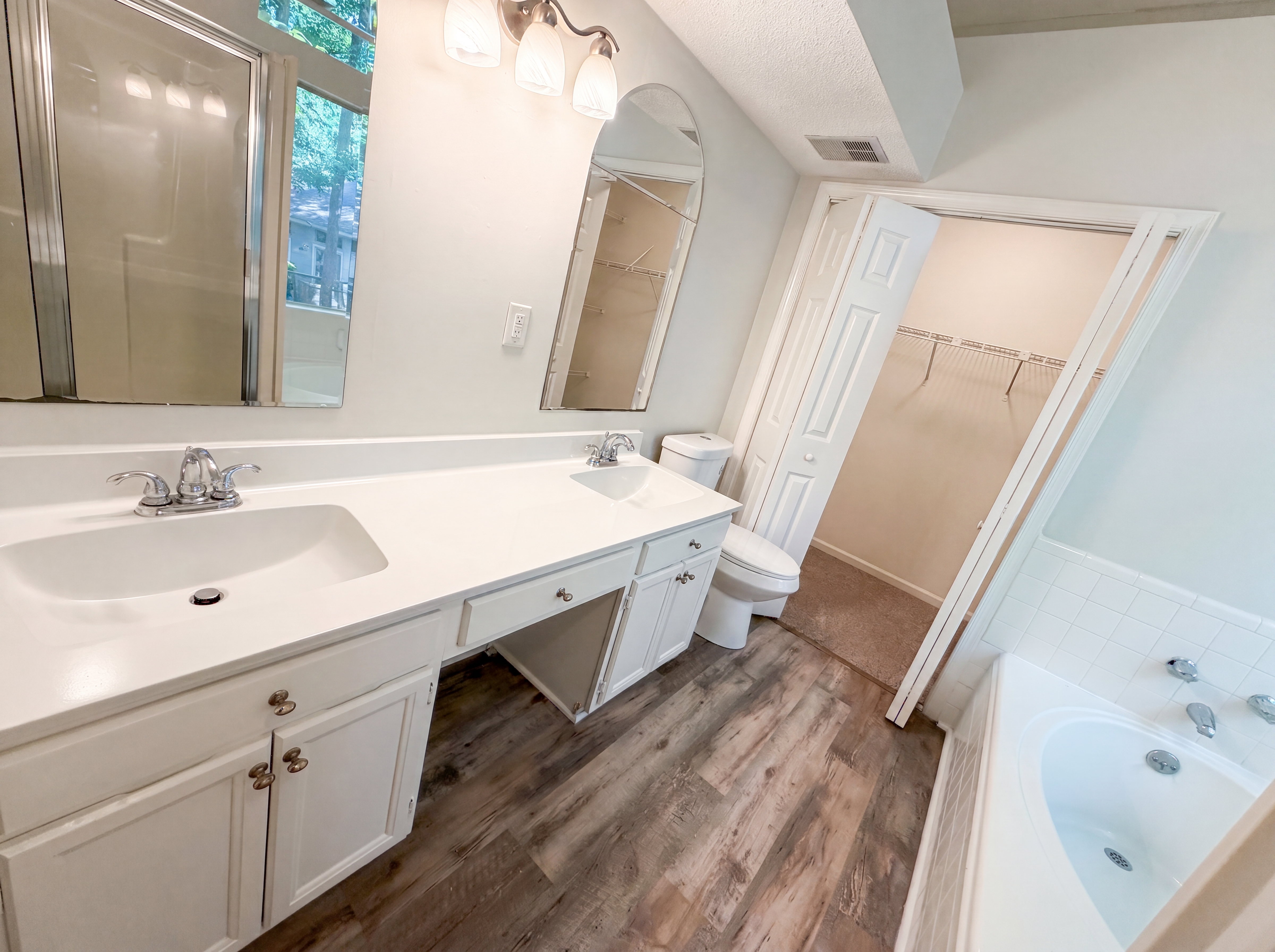 Photo 15 of 27 of 39 Saint Albans Rd, Irmo, SC