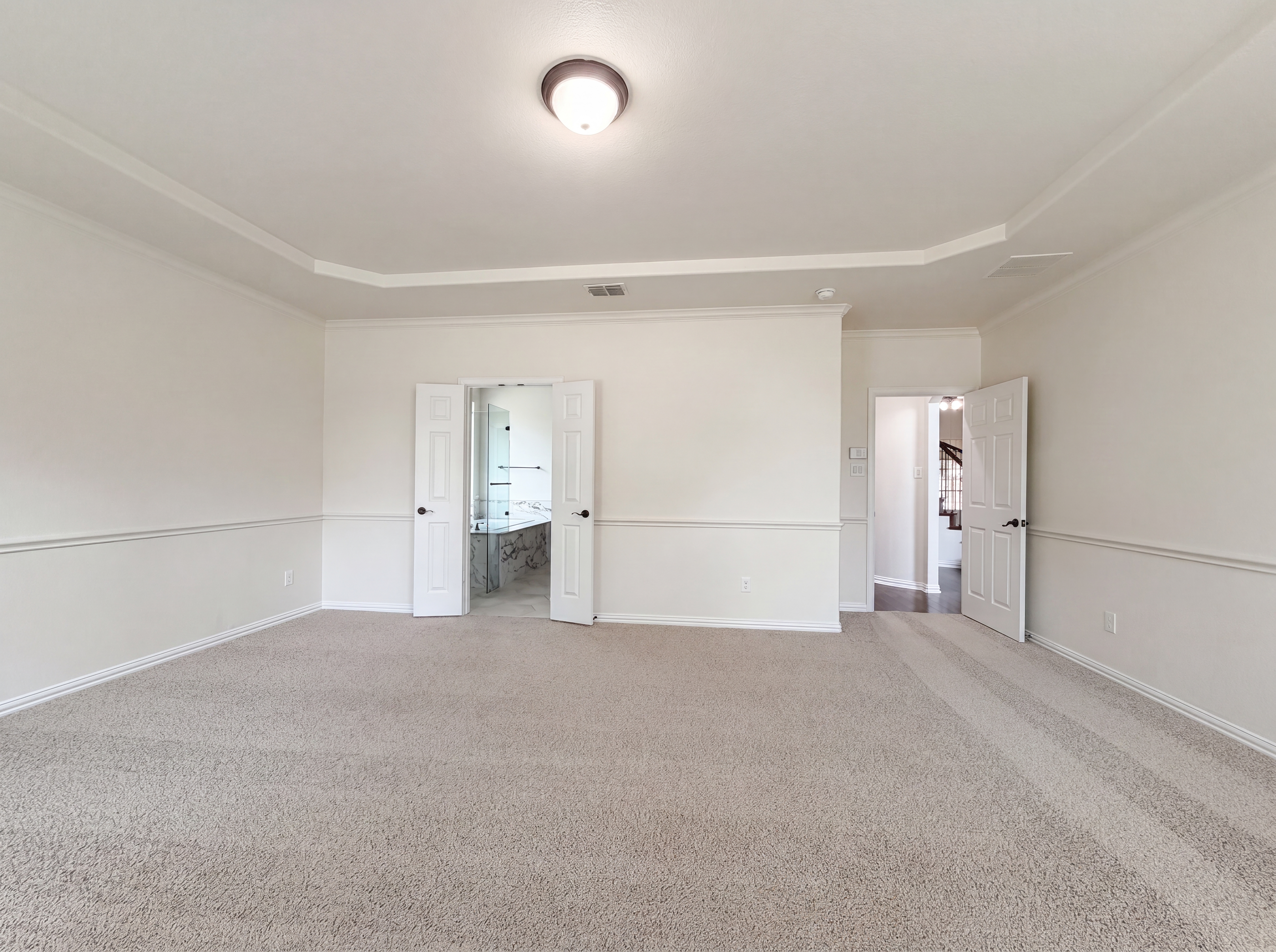Photo 4 of 29 of 2948 Almansa, Grand Prairie, TX